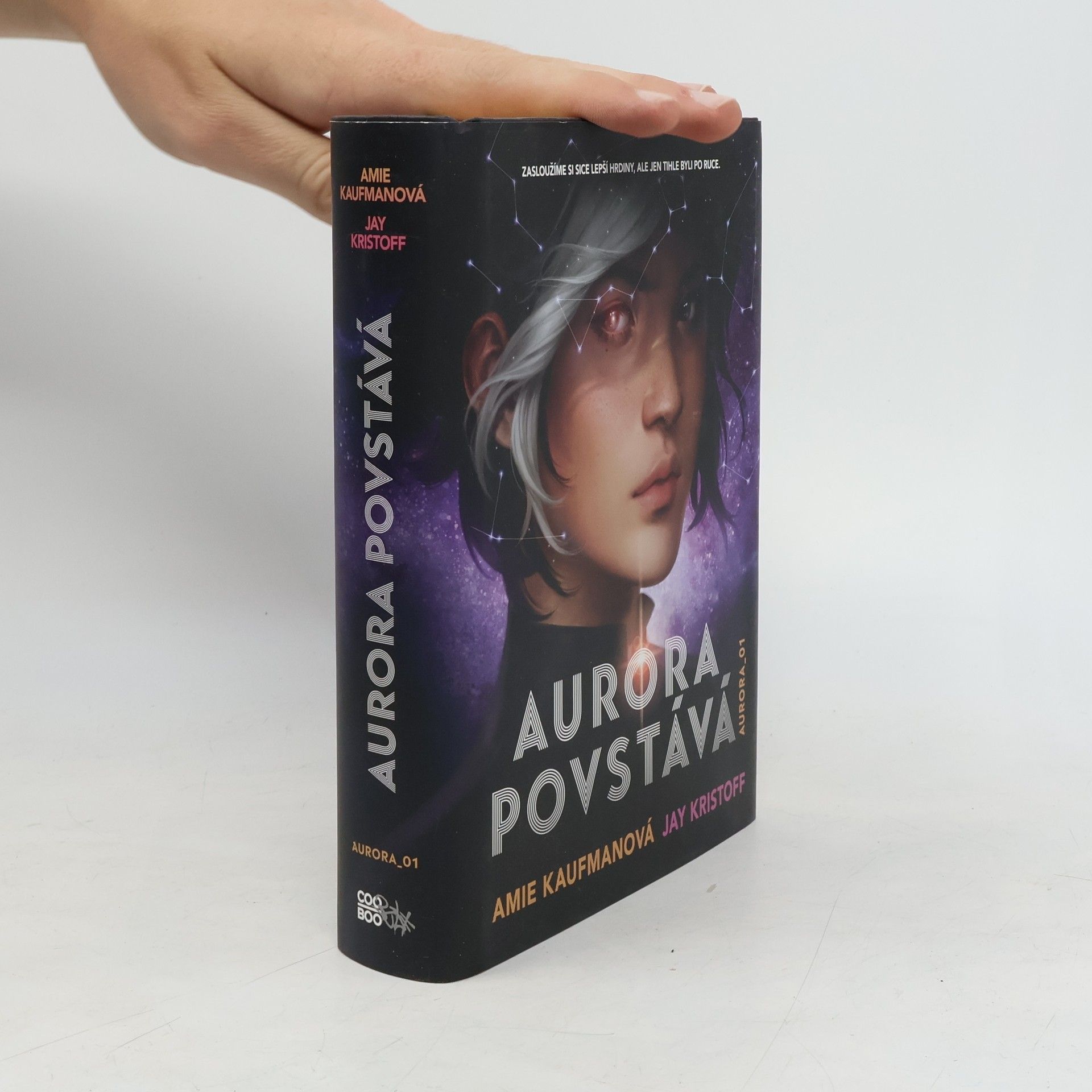 Amie Kaufman Aurora povstává