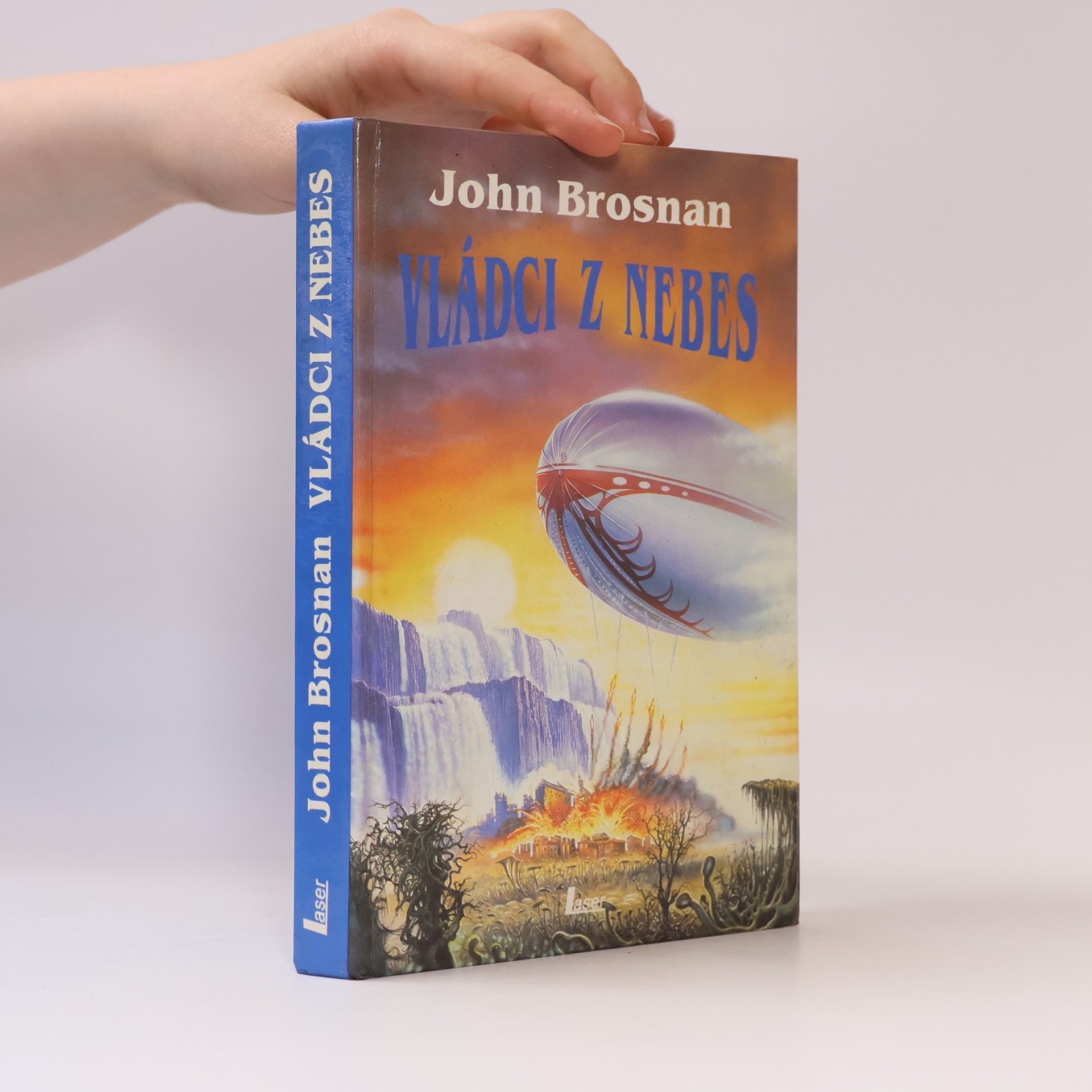 John Brosnan Vládci z nebes