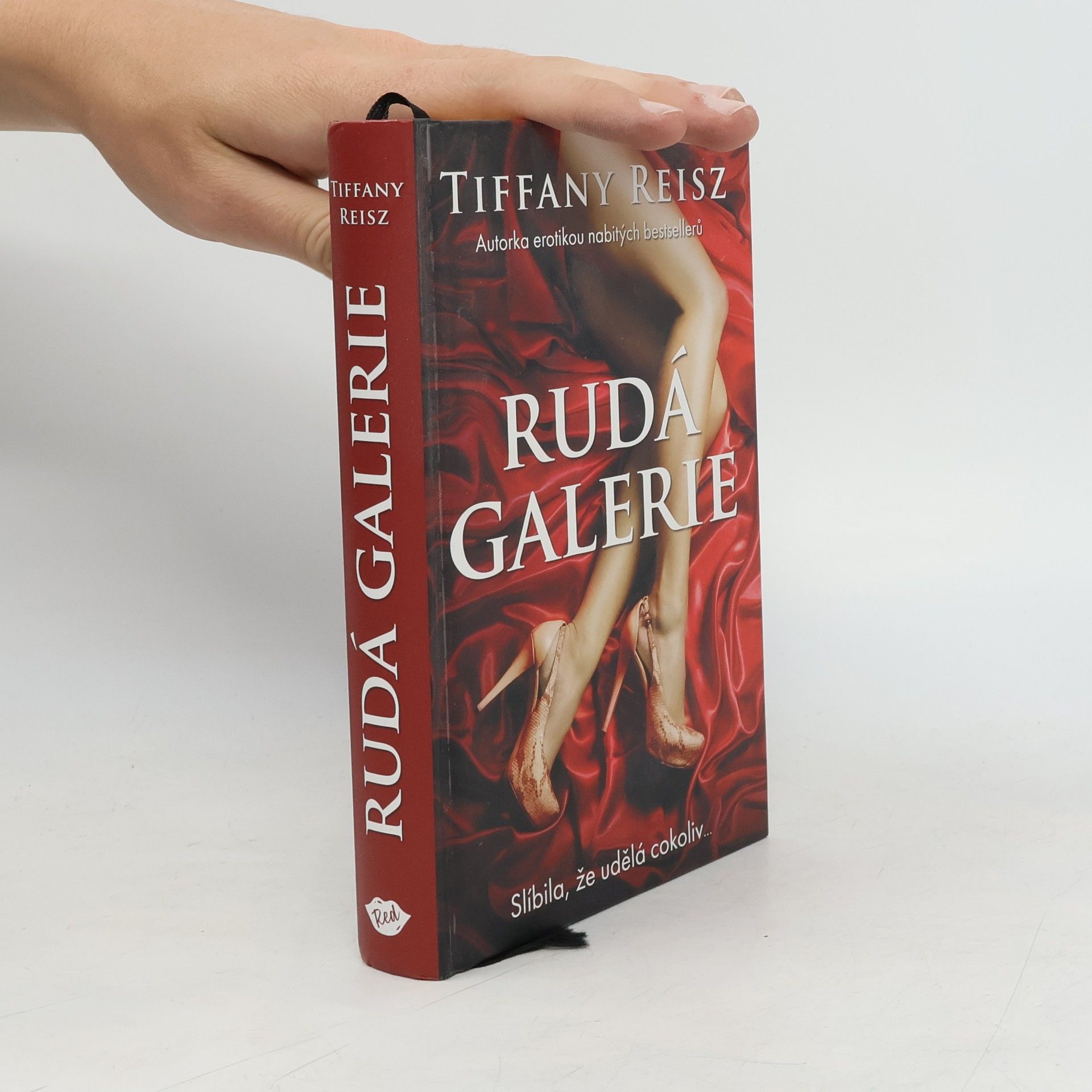 Tiffany Reisz Rudá galerie