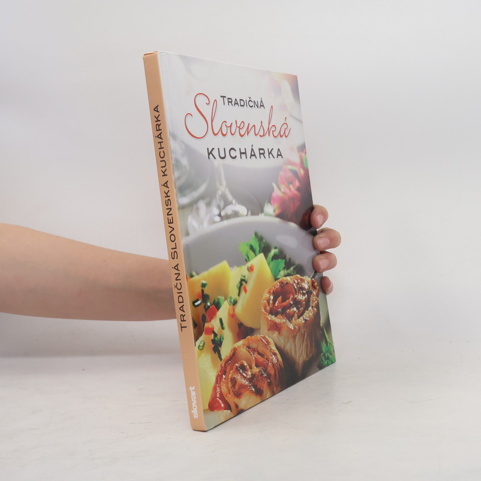Pavlína Berzsiová Tradičná slovenská kuchárka