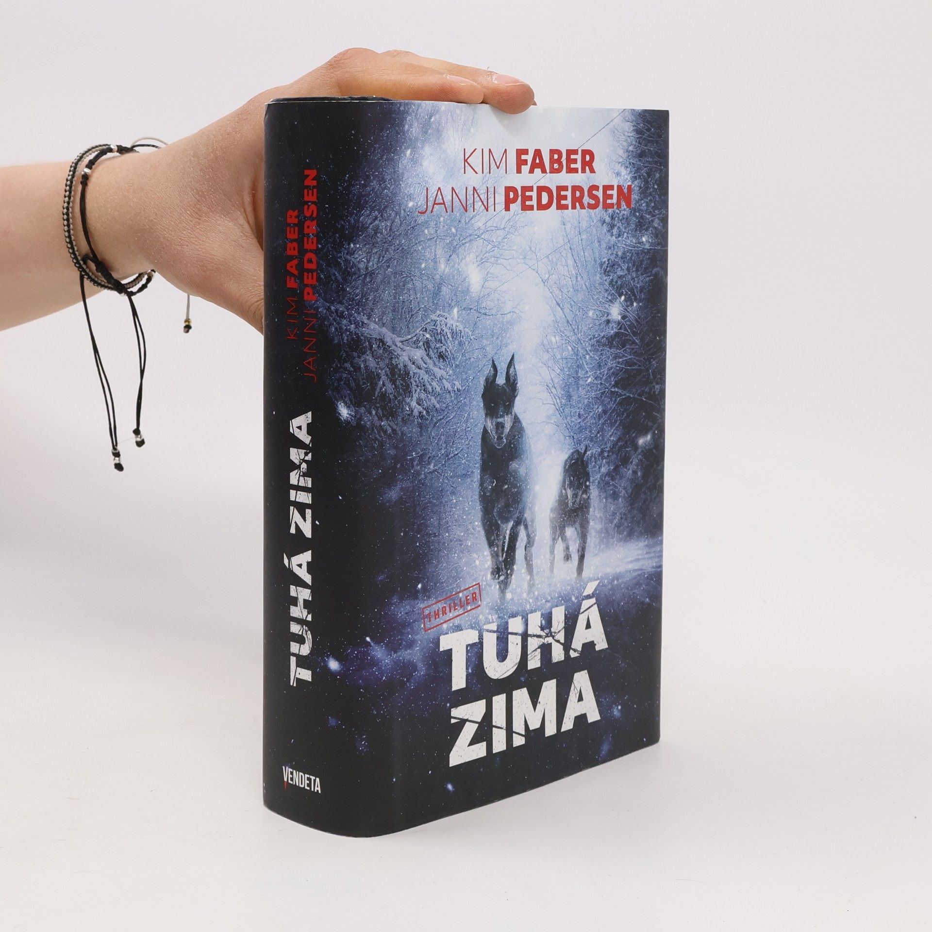 Kim Faber Tuhá zima