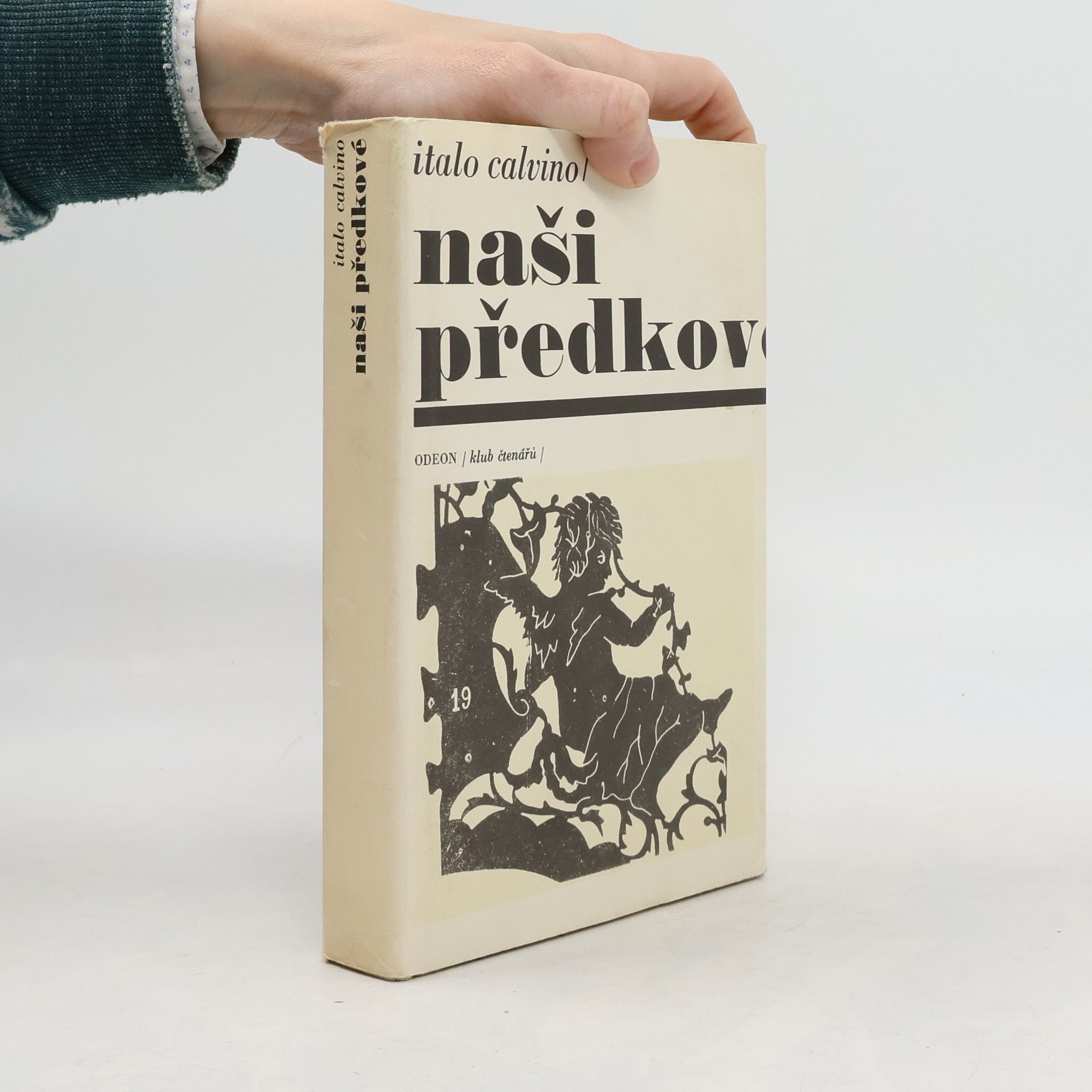 Italo Calvino Naši předkové