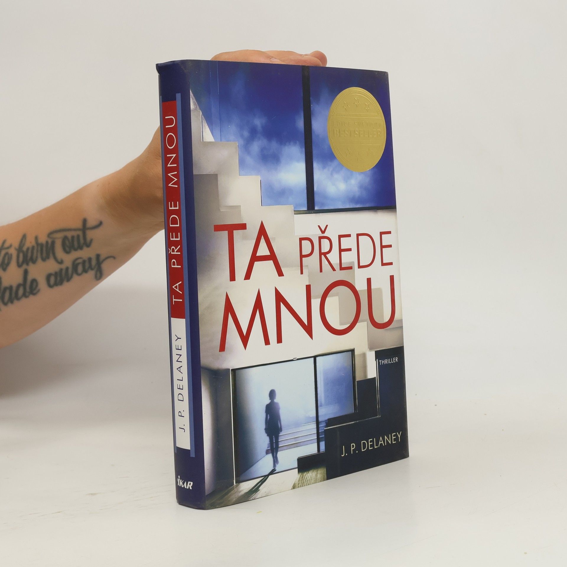 J. P. Delaney Ta přede mnou