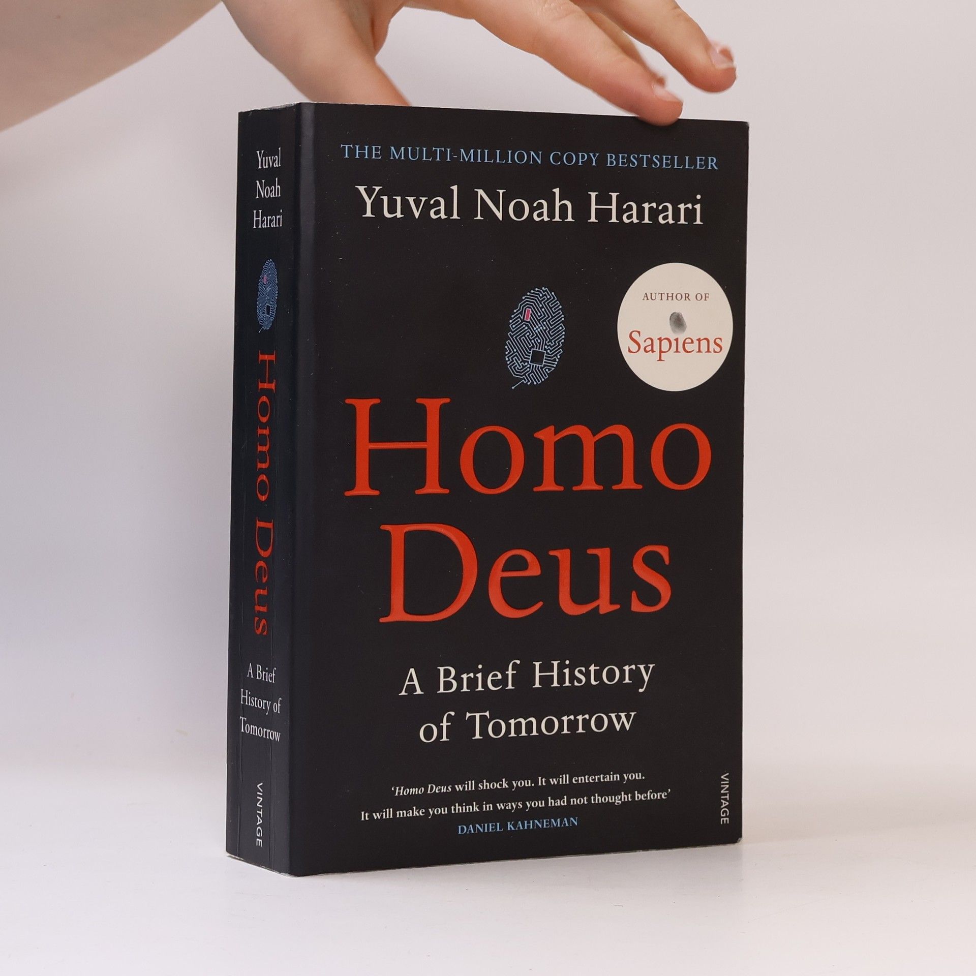 Yuval Noah Harari Homo Deus. A Brief History of Tomorrow