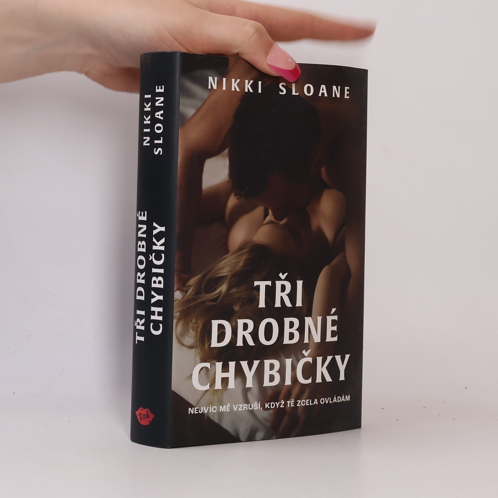 Nikki Sloane Tři drobné chybičky