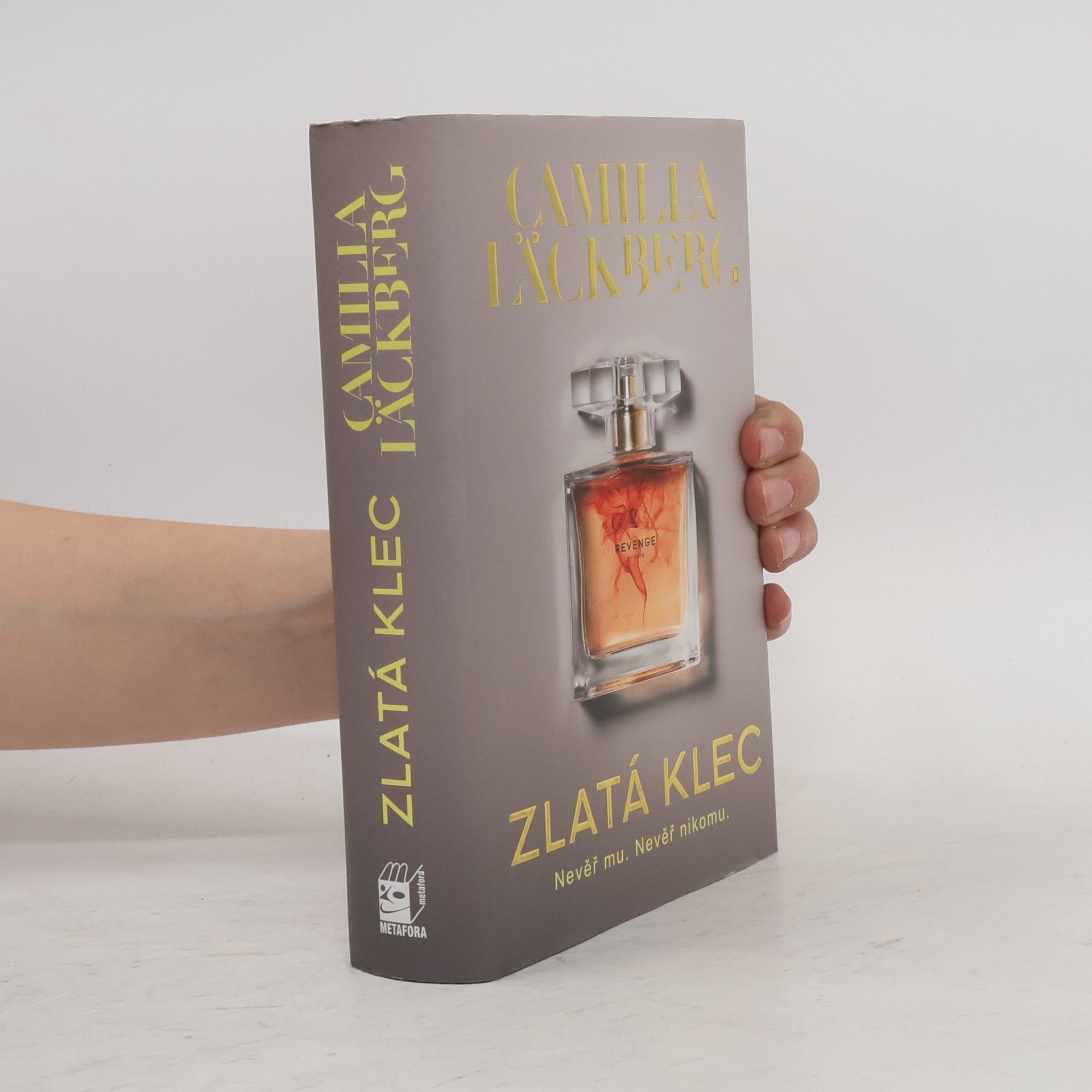 Camilla Läckberg Zlatá klec