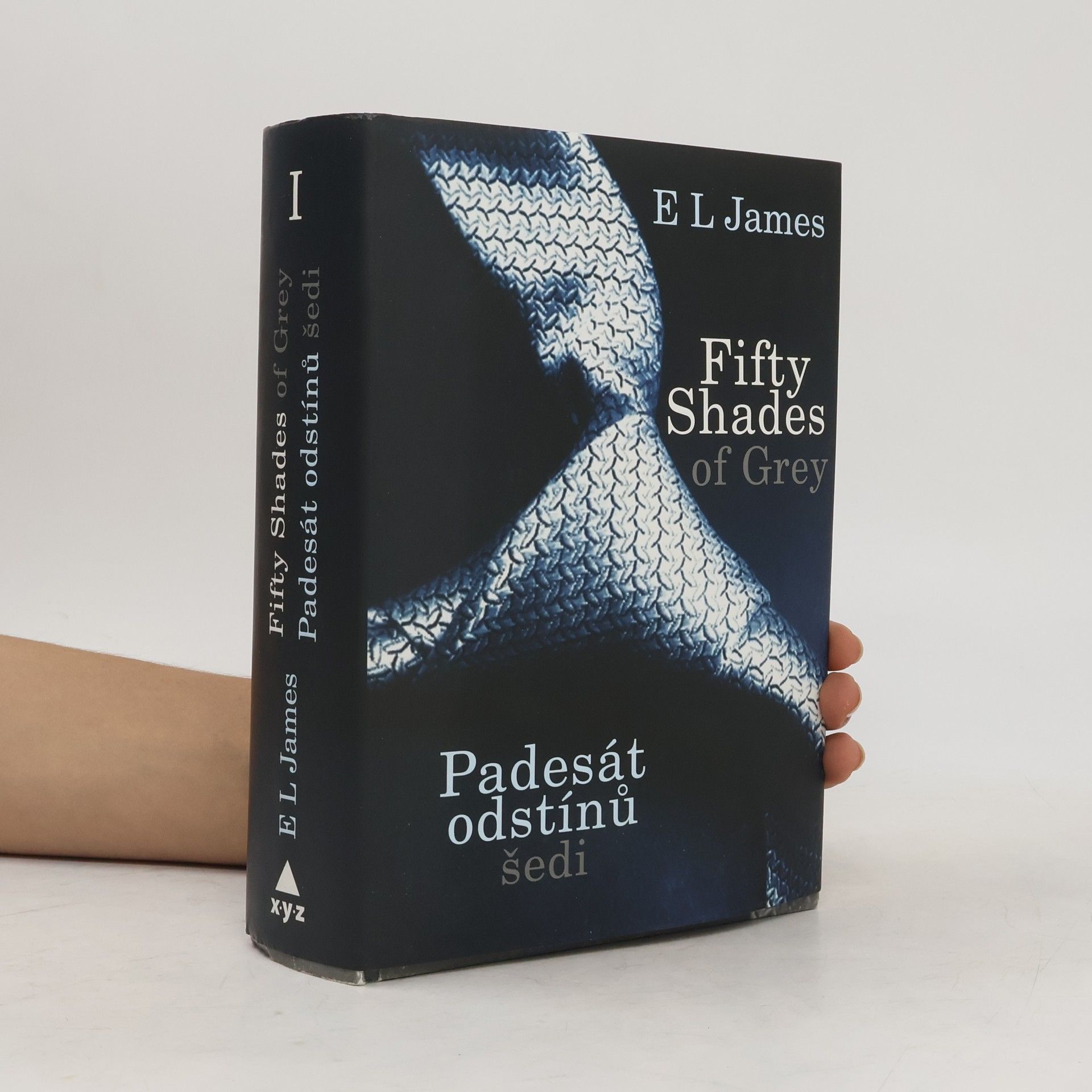 E. L. James Padesát odstínů šedi