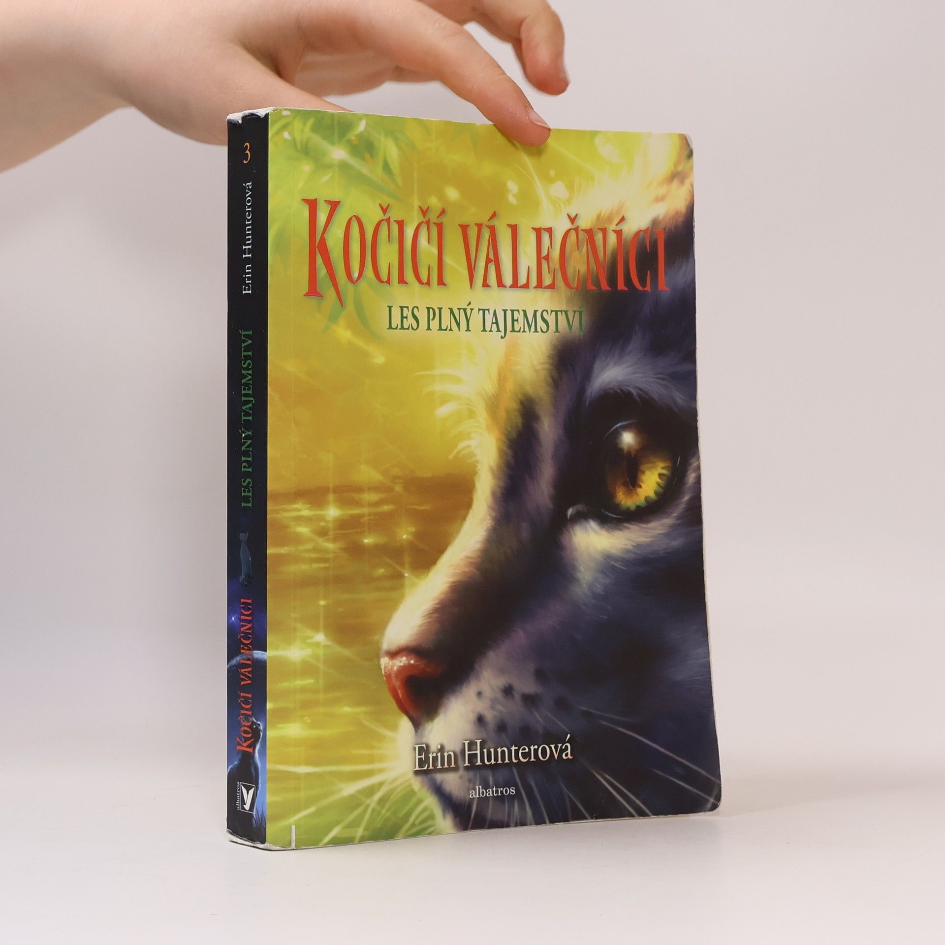 Erin Hunter Les plný tajemství. Kočičí válečníci