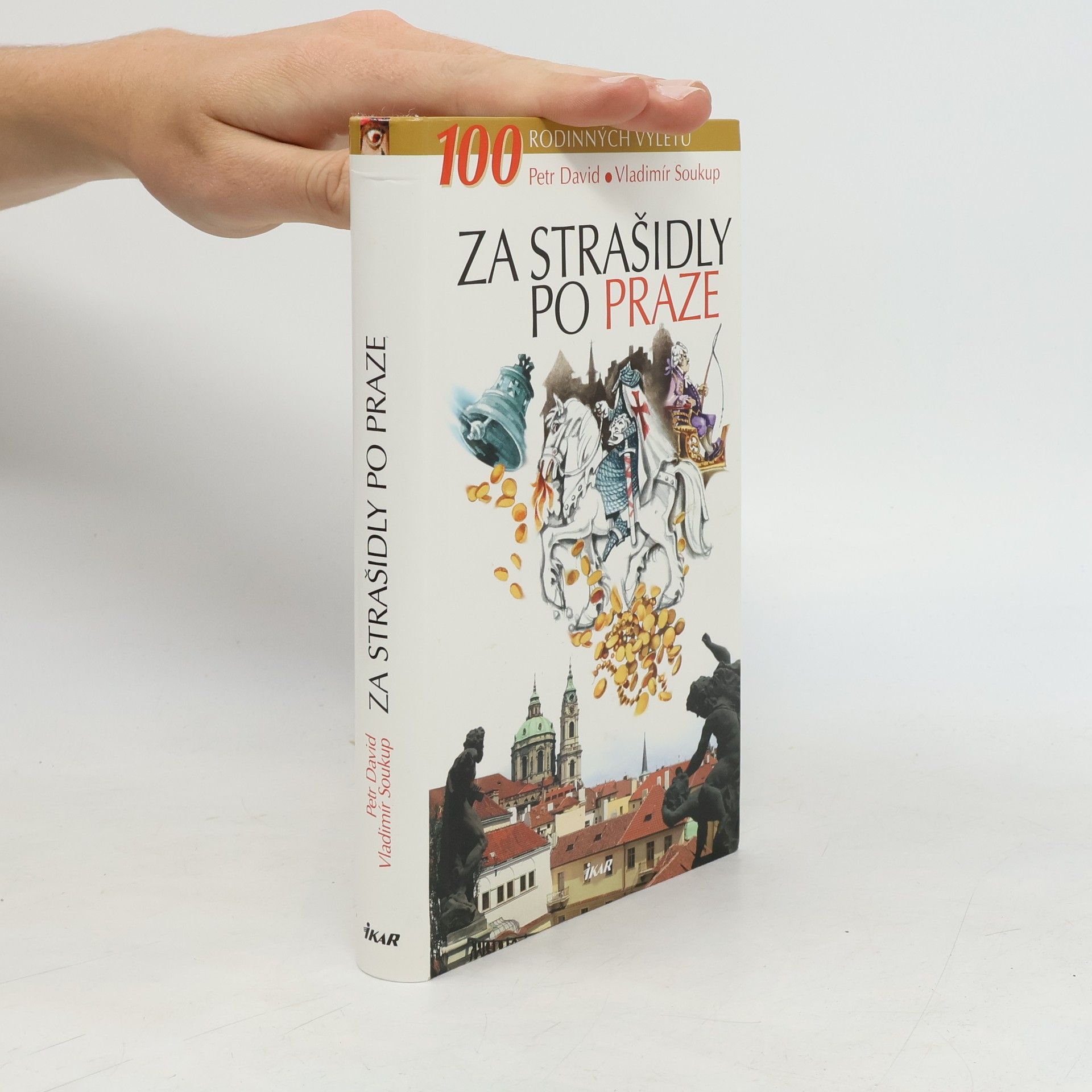 Petr David Za strašidly po Praze
