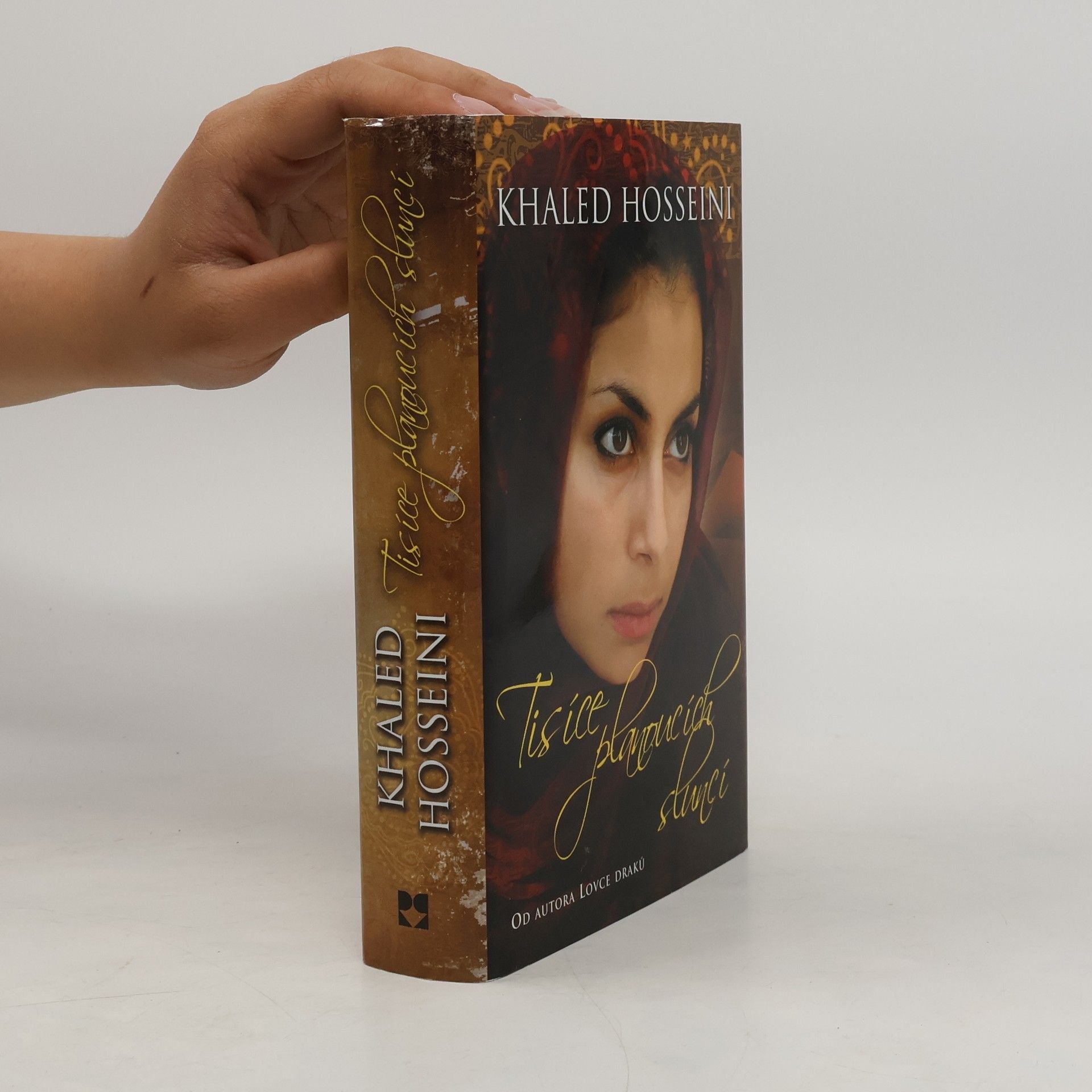 Khaled Hosseini Tisíce planoucích sluncí
