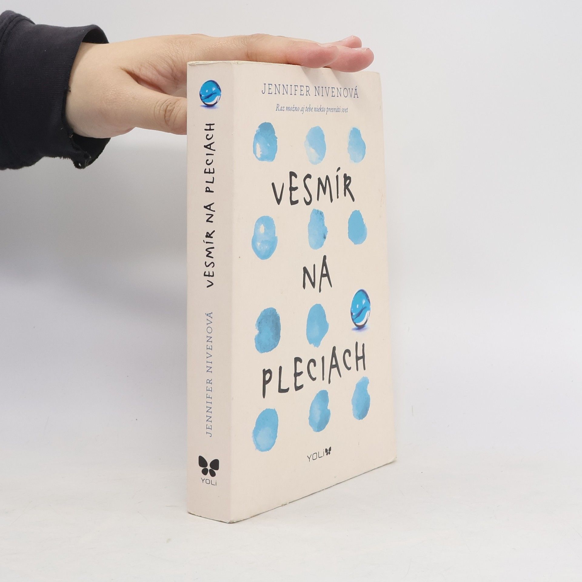 Jennifer Niven Vesmír na pleciach