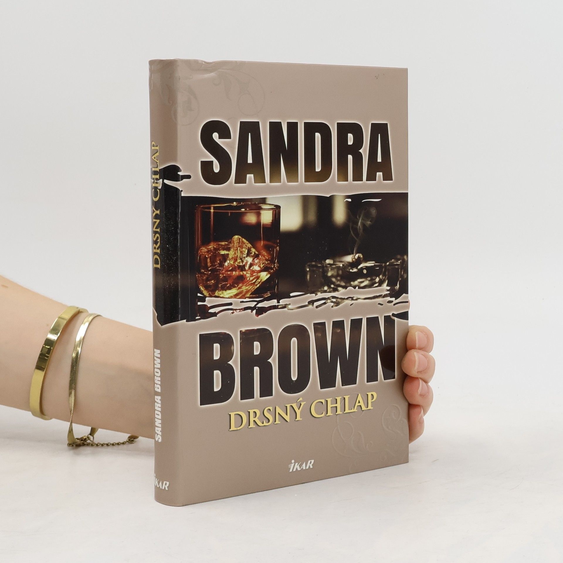 Sandra Brown Drsný chlap