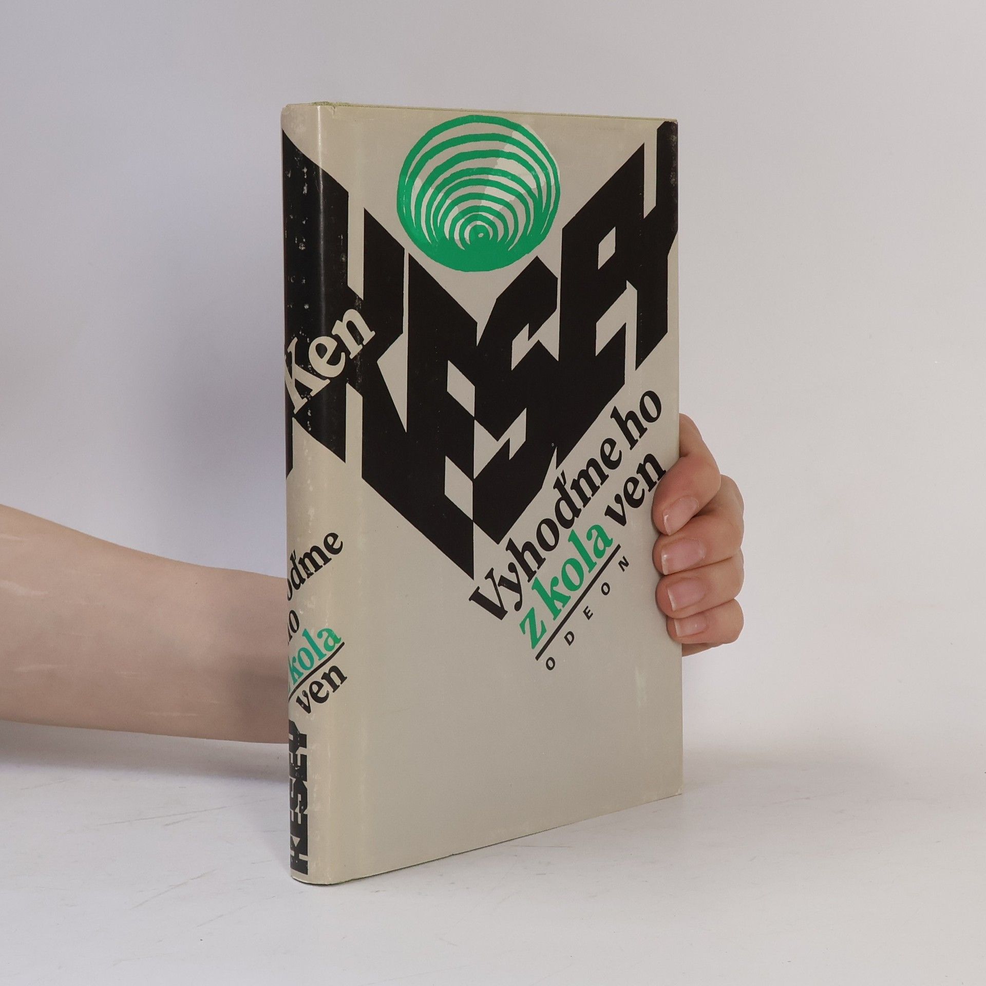 Ken Kesey Vyhoďme ho z kola ven