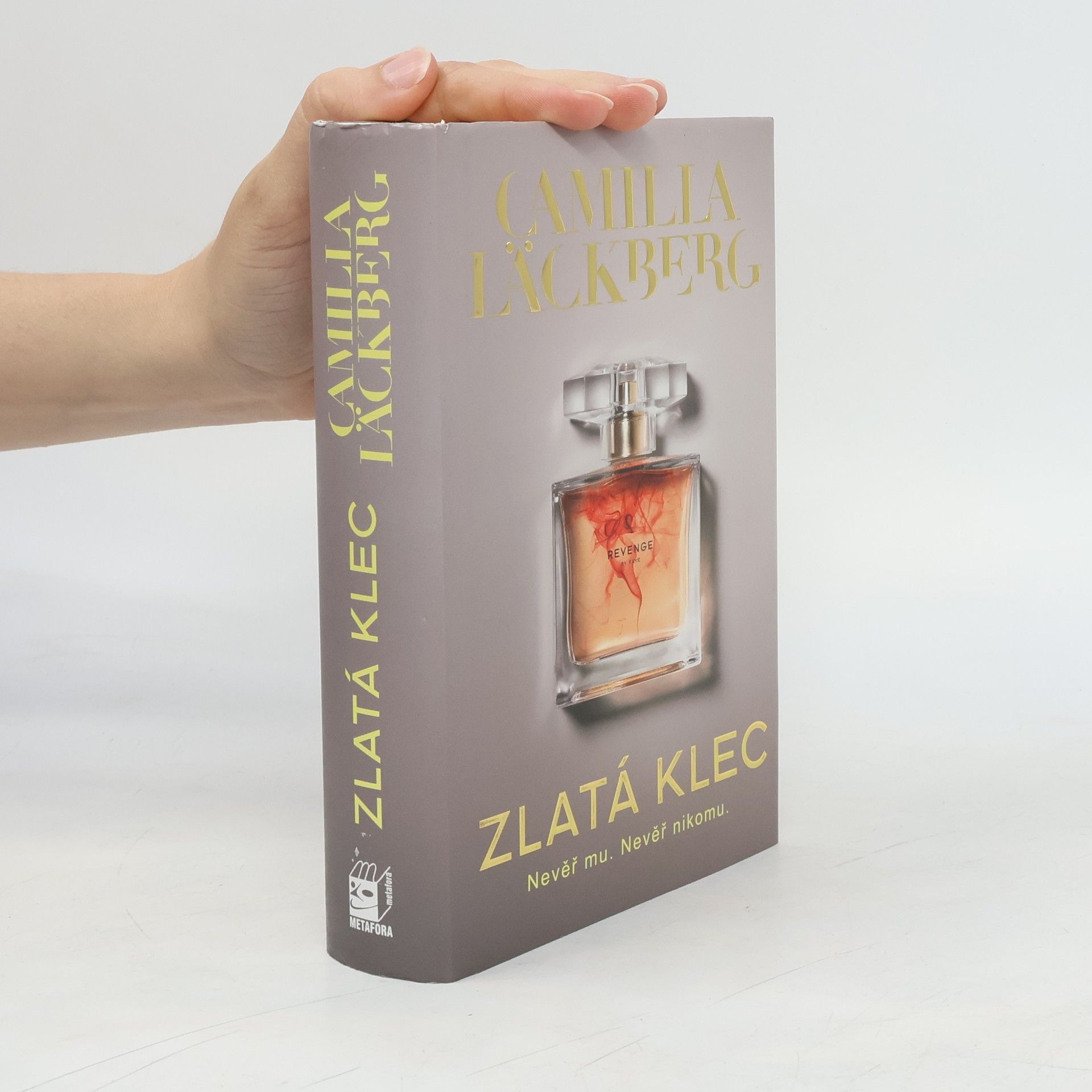 Camilla Läckberg Zlatá klec