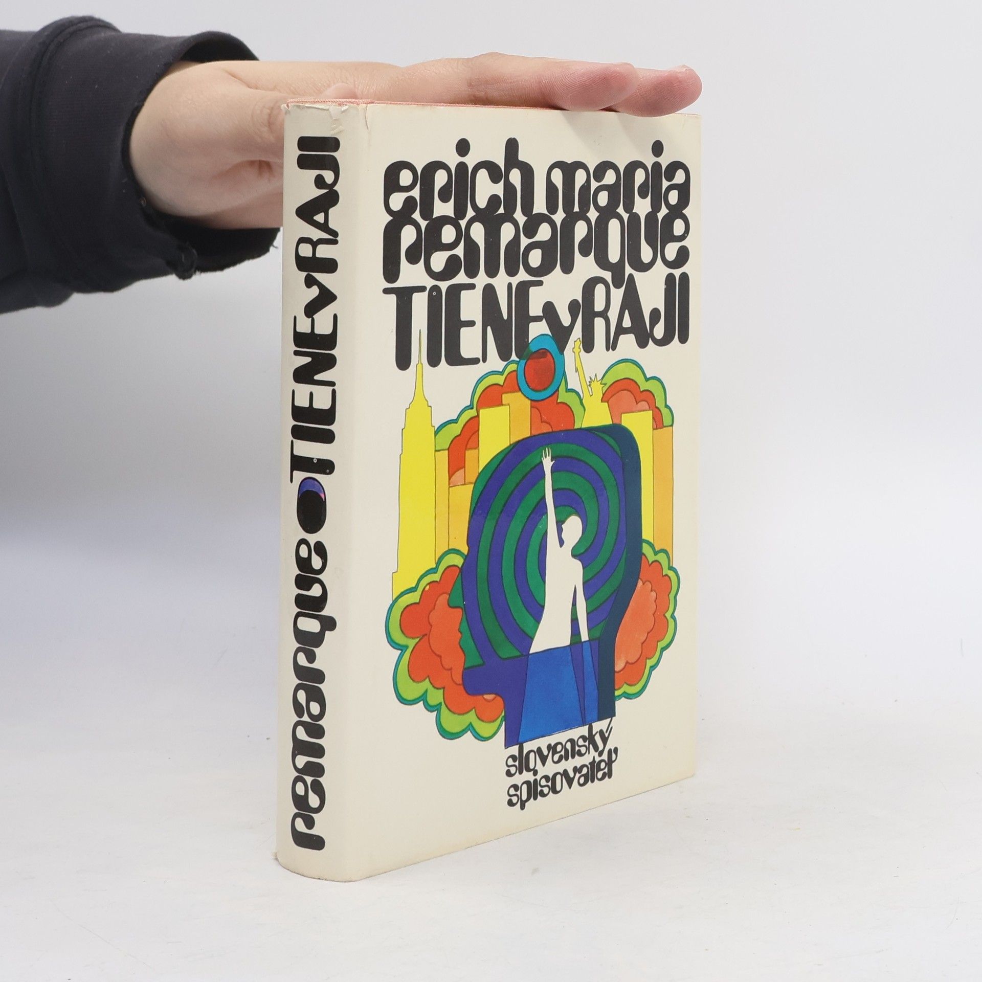 Erich Maria Remarque Tiene v raji
