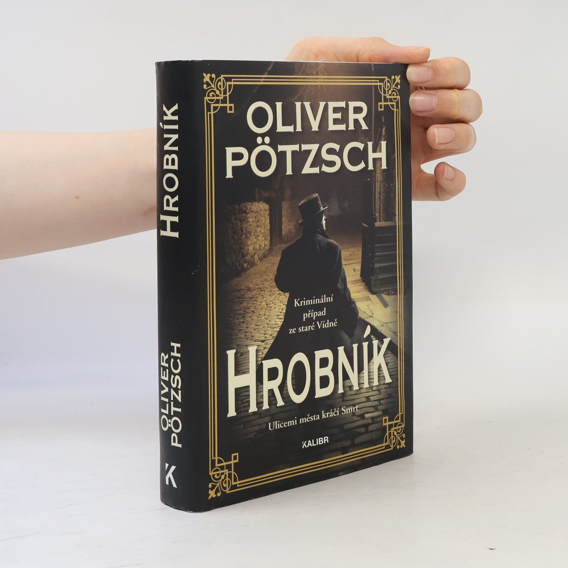 Oliver Pötzsch Hrobník