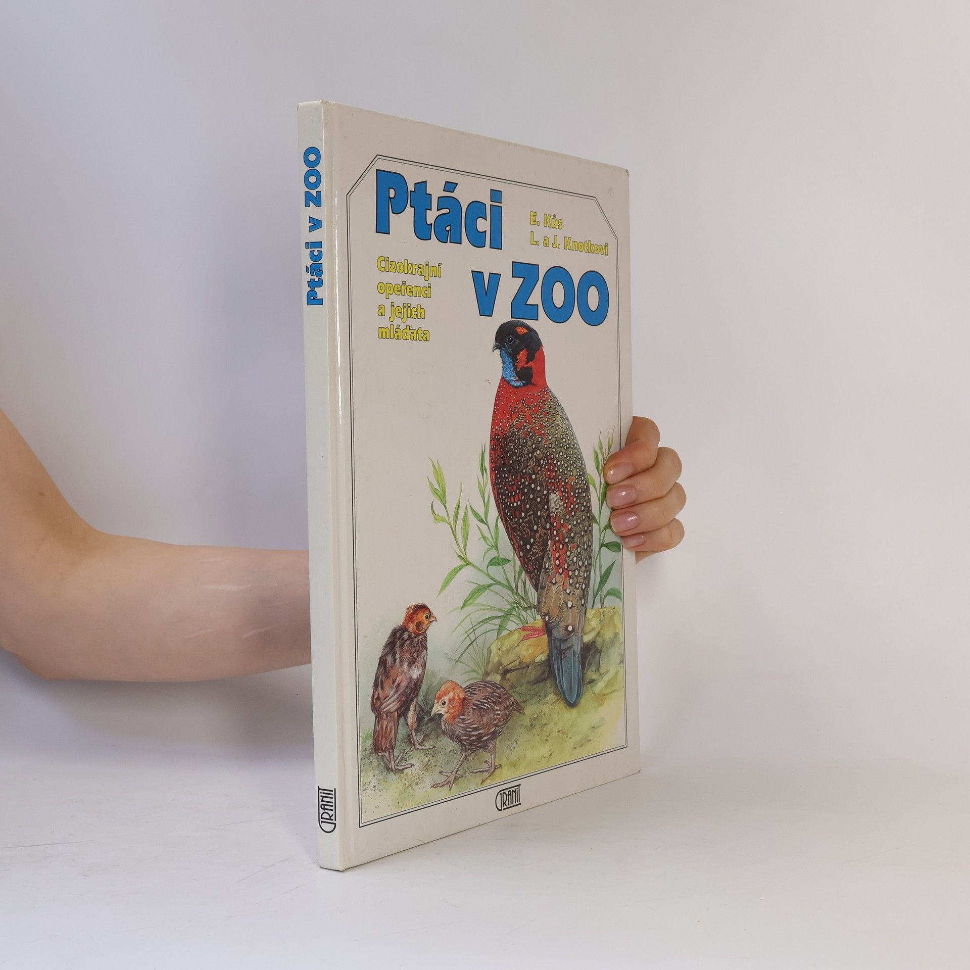 Ptáci v zoo: Cizokrajní opeřenci a jejich mláďata