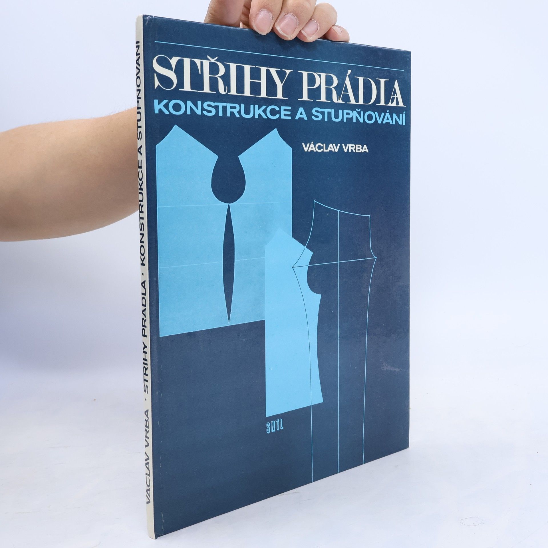 Střihy prádla : konstrukce a stupňování