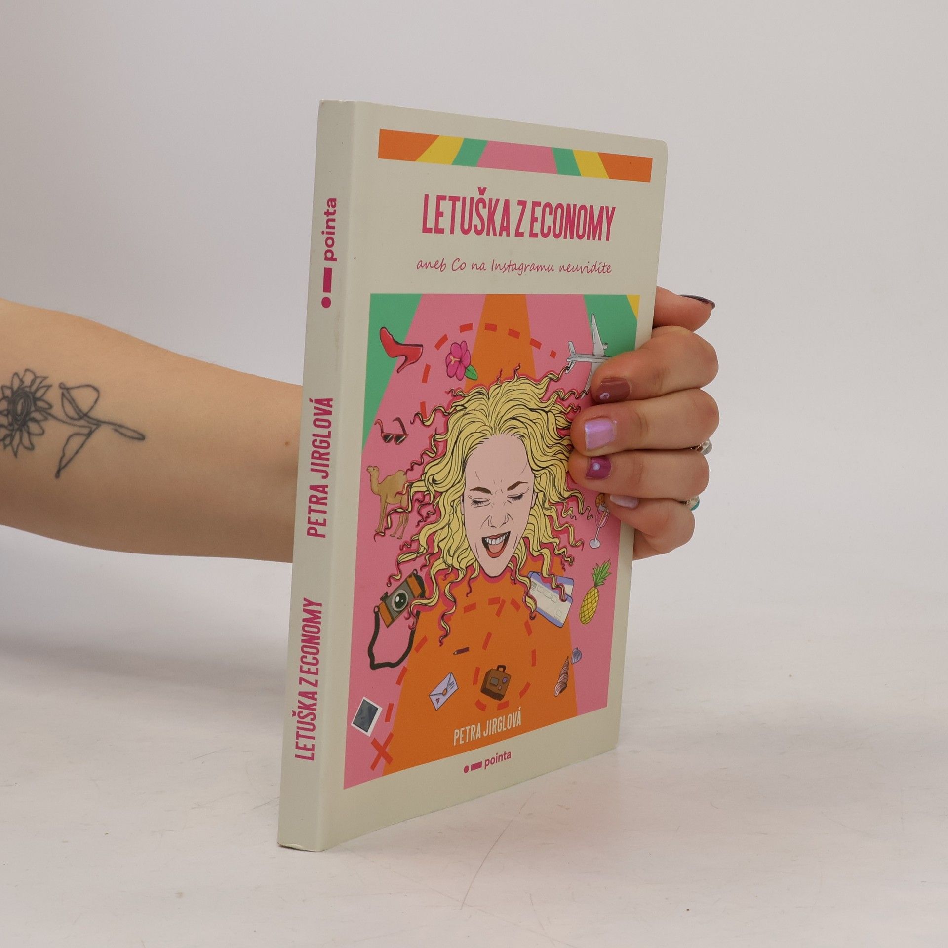 Petra Jirglová Letuška z economy, aneb, Co na Instagramu neuvidíte