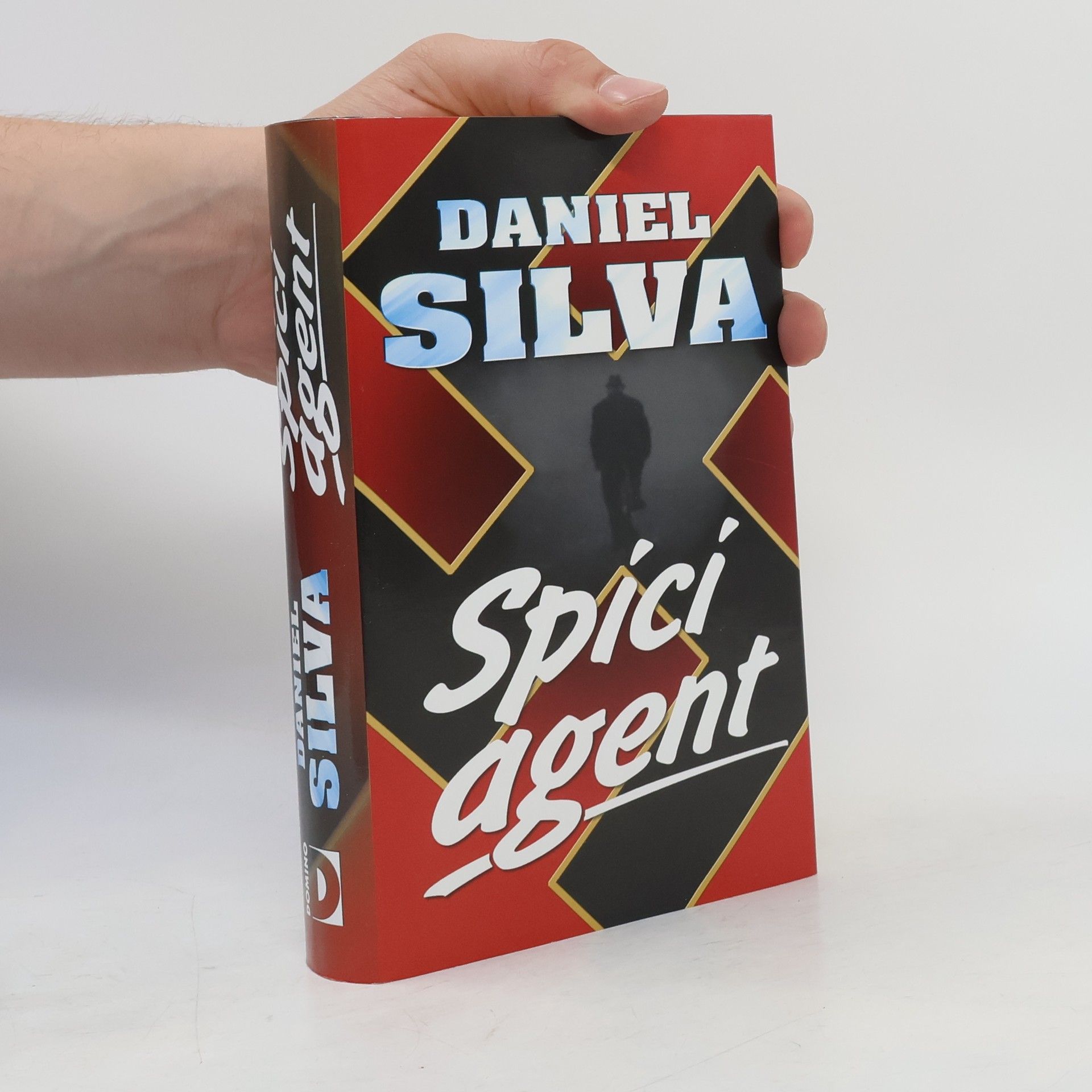 Daniel Silva Spící agent