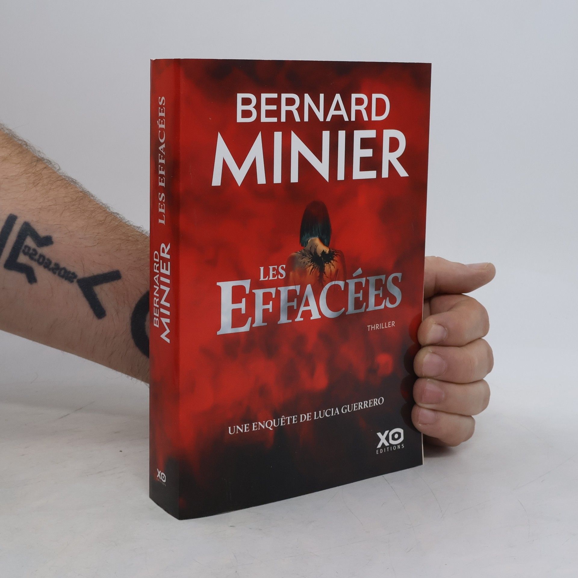 Les Effacées