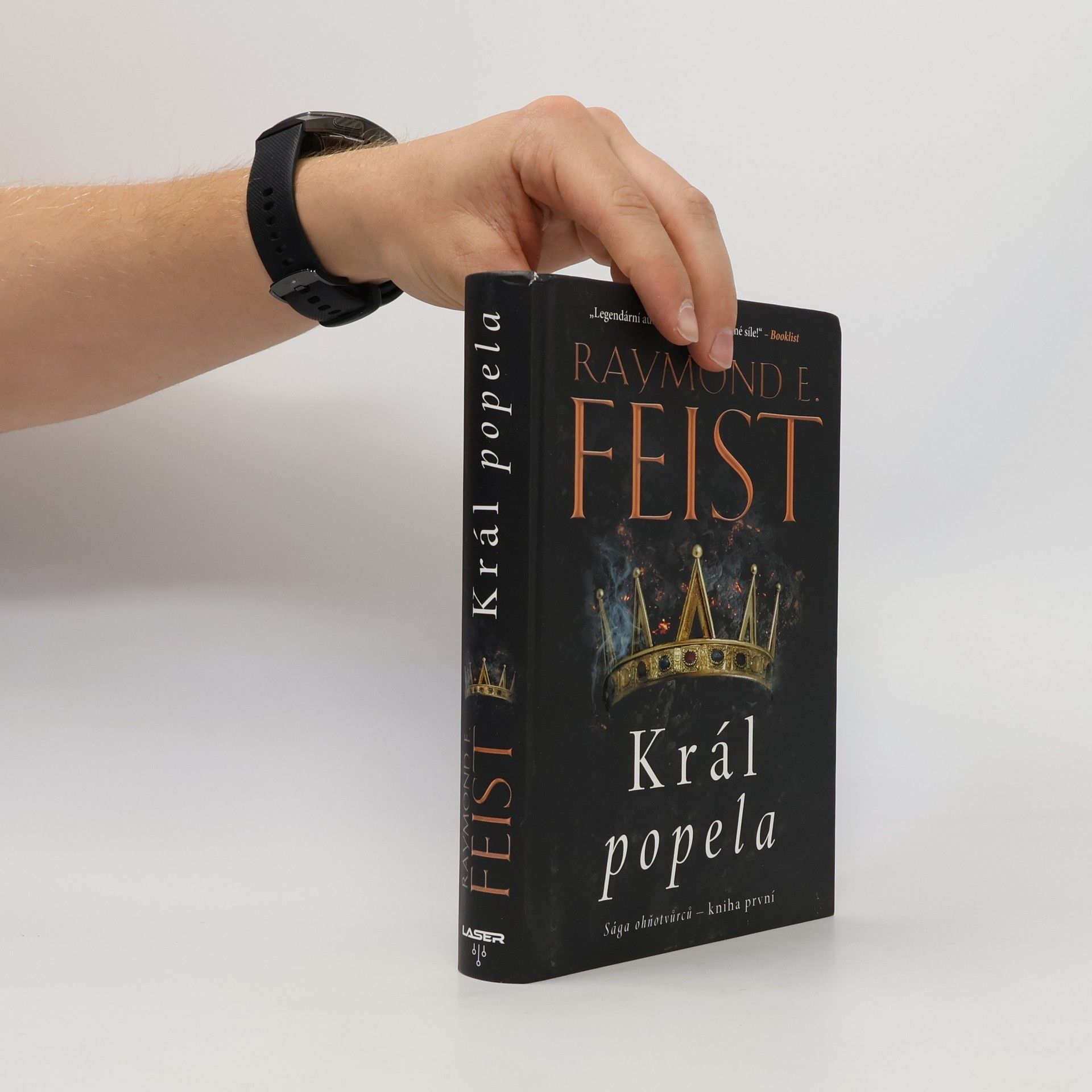 Raymond Elias Feist Král popela