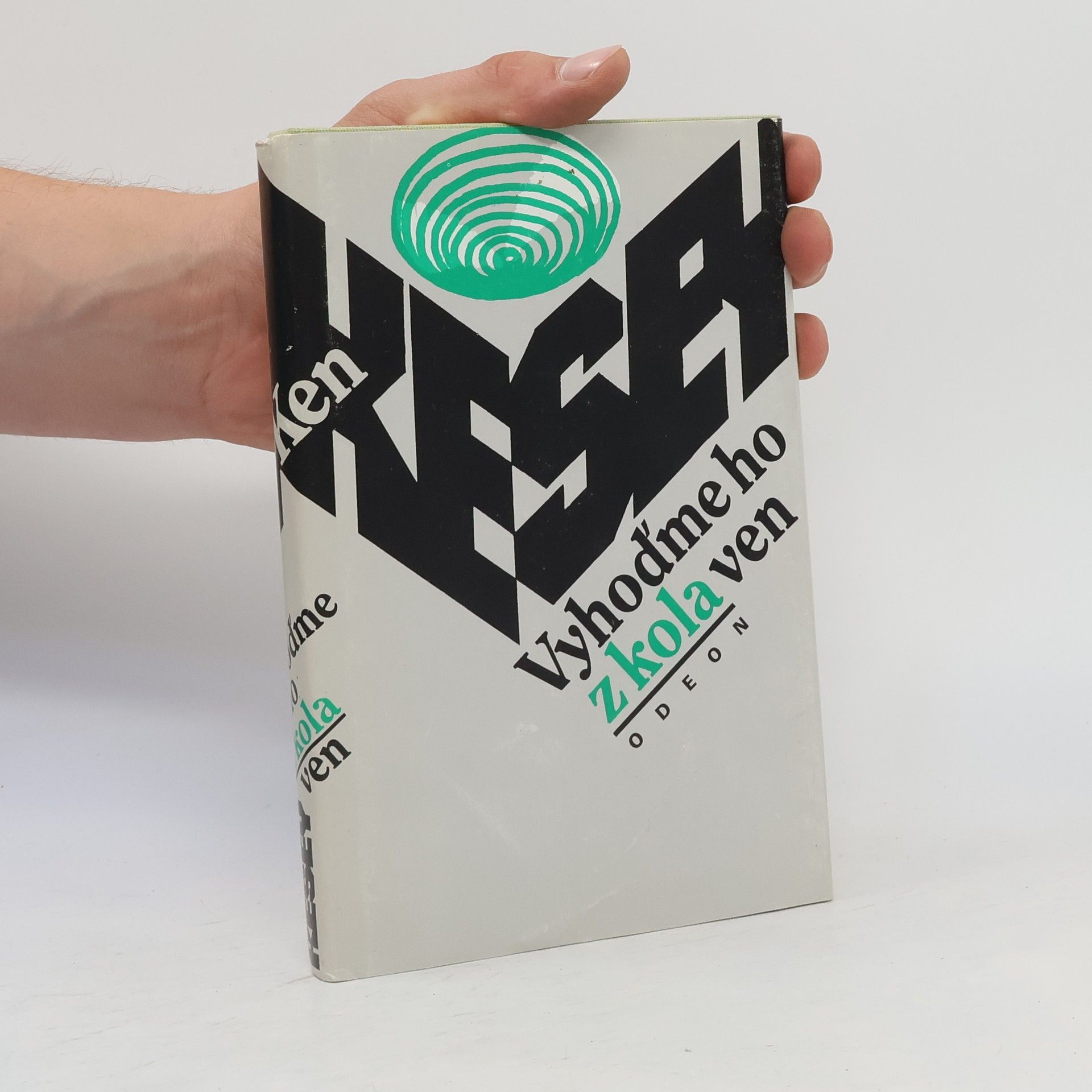 Ken Kesey Vyhoďme ho z kola ven