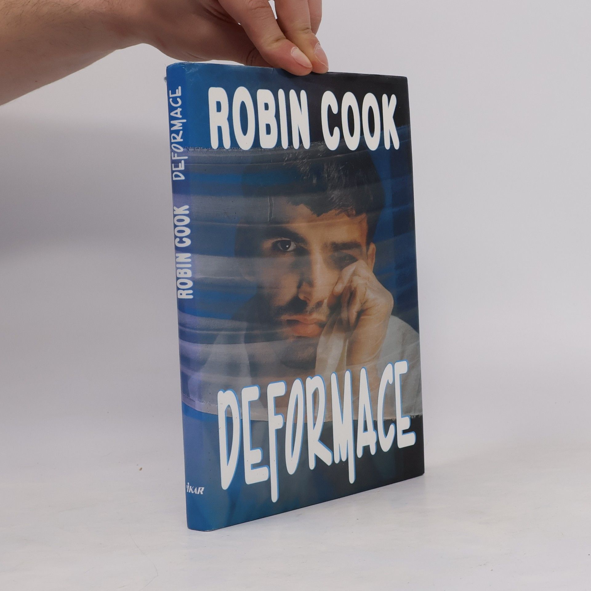 Robin Cook Deformace