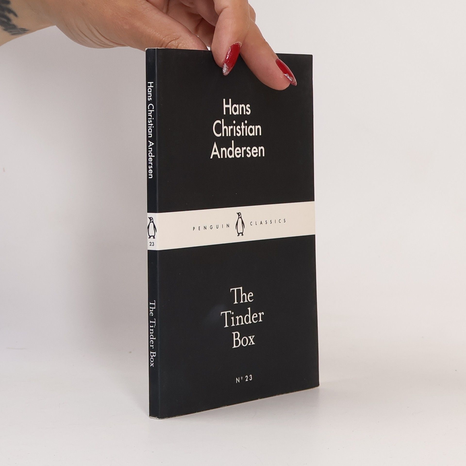 Hans-Christian Andersen The Tinderbox