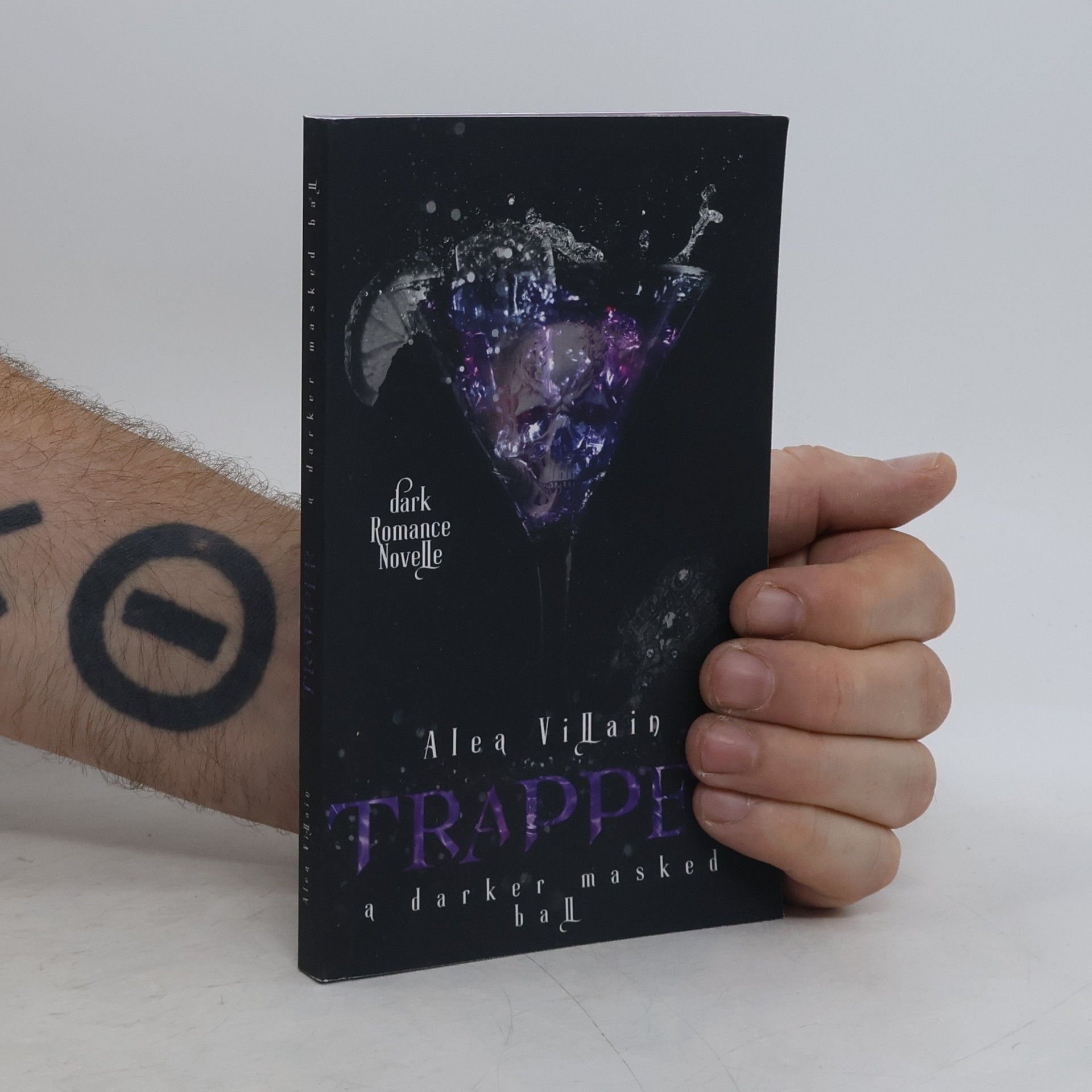 Dark Holidays - 3: Trapper