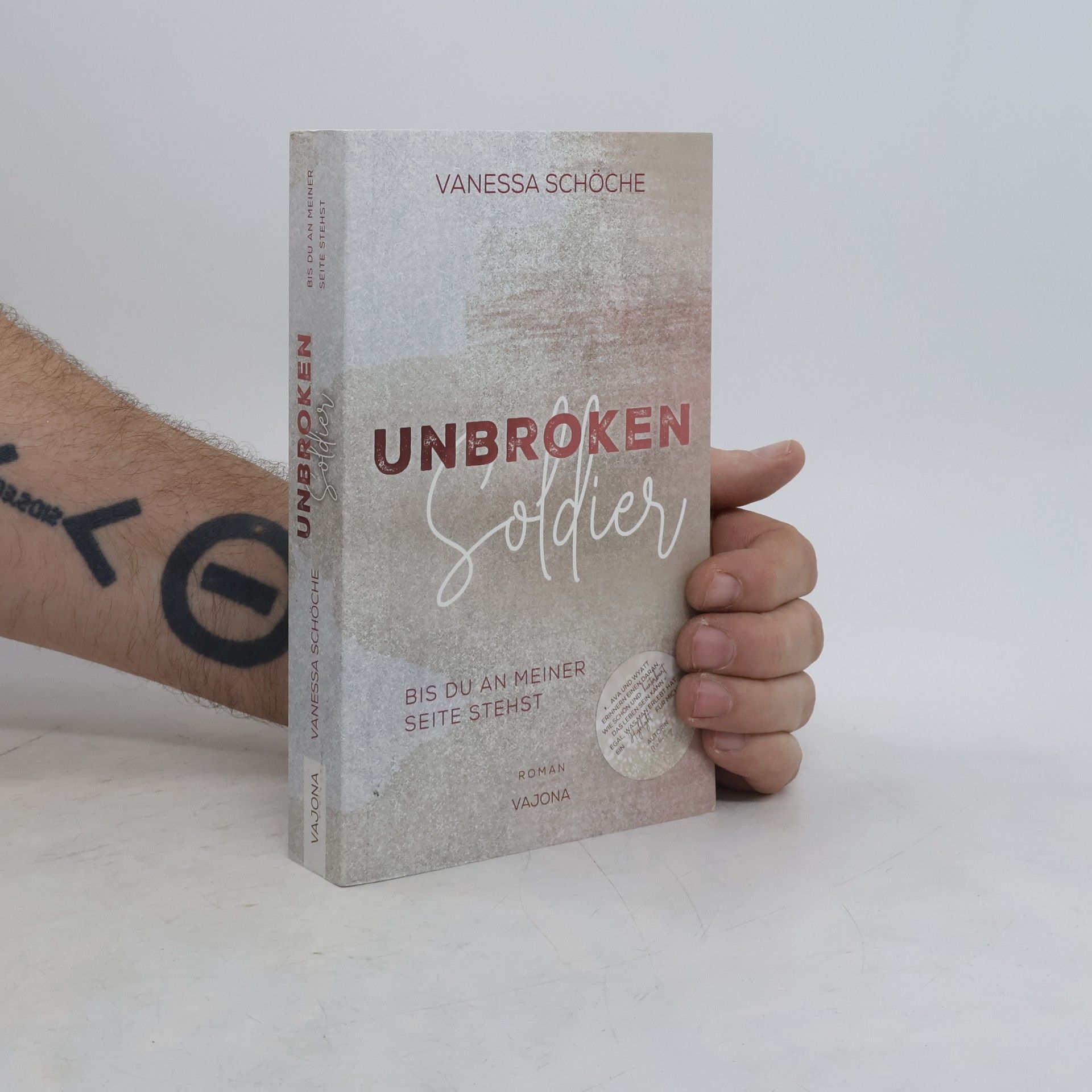 Vanessa Schöche Unbroken Soldier