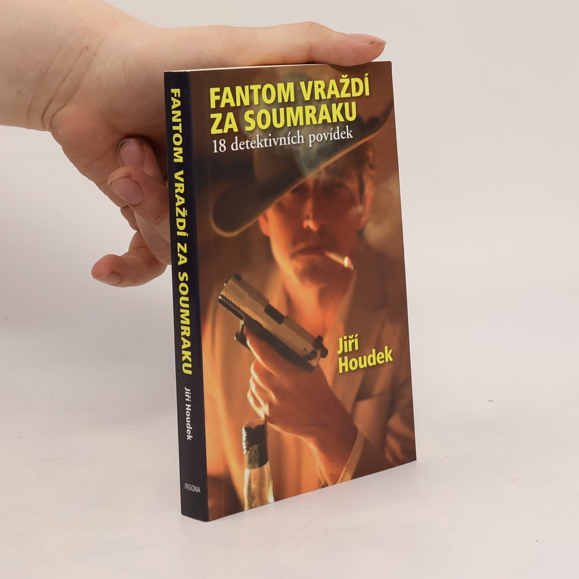 Jiří Houdek Fantom vraždí za soumraku. 18 detektivních povídek