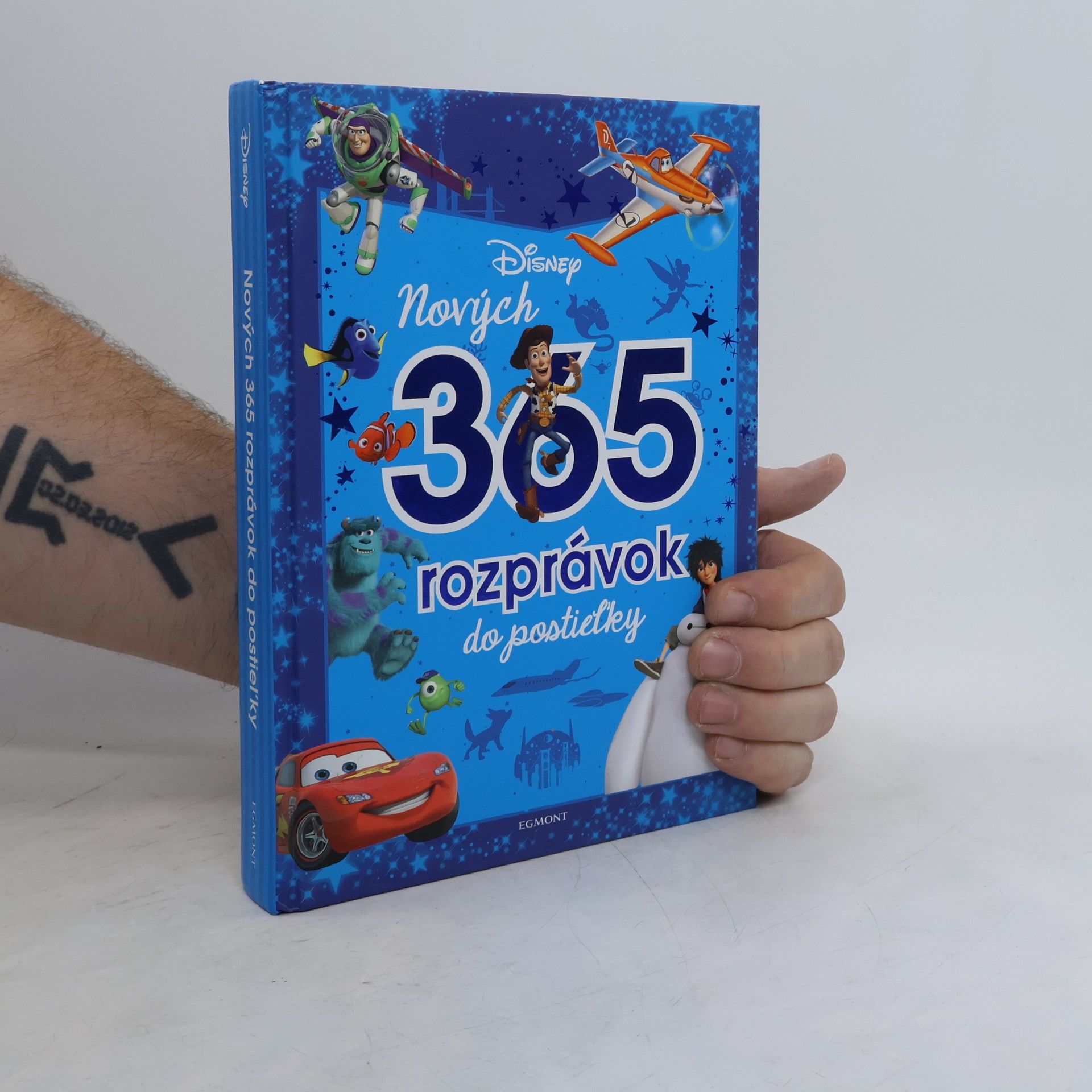 Walt Disney Nových 365 rozprávok do postieľky