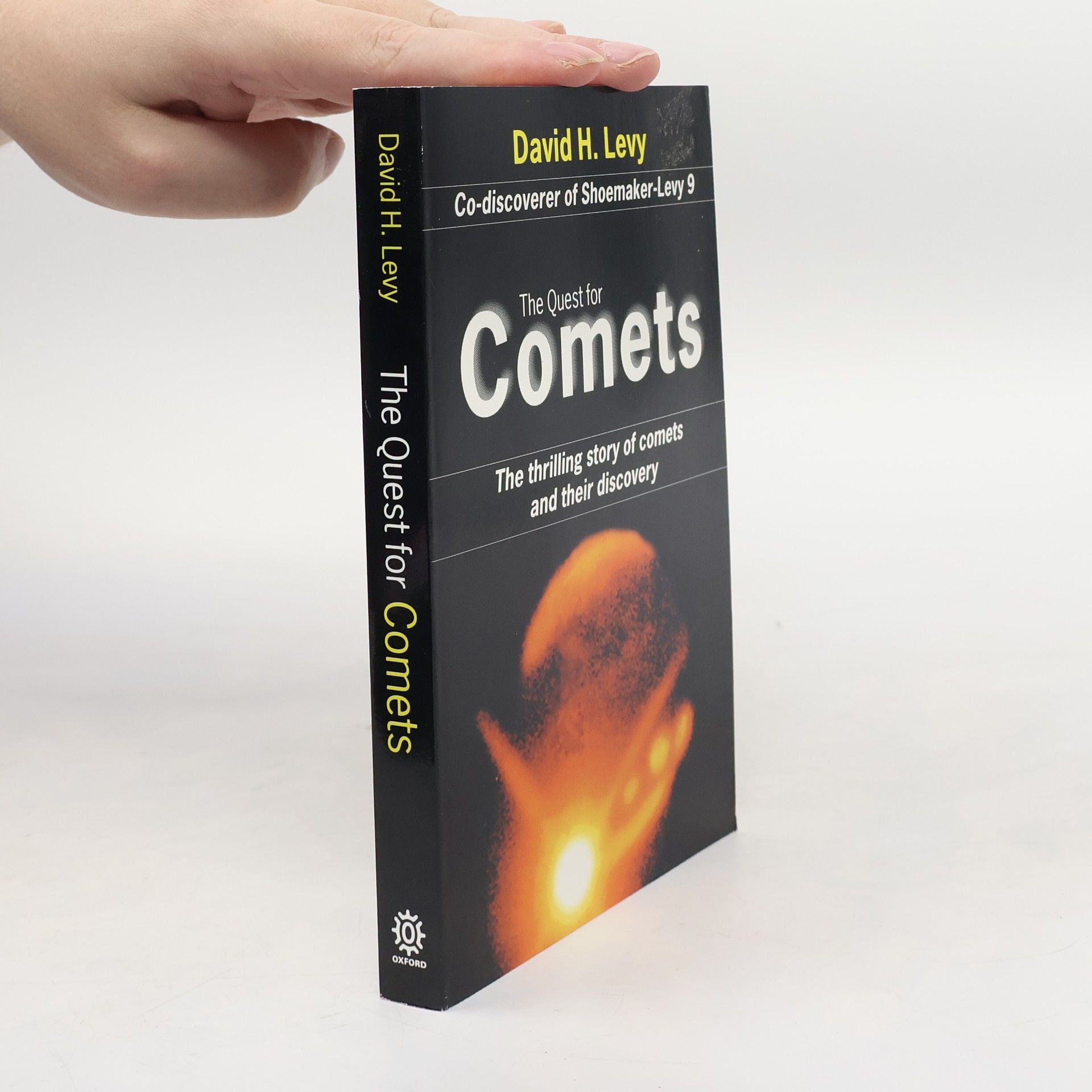 David H. Levy The Quest for Comets