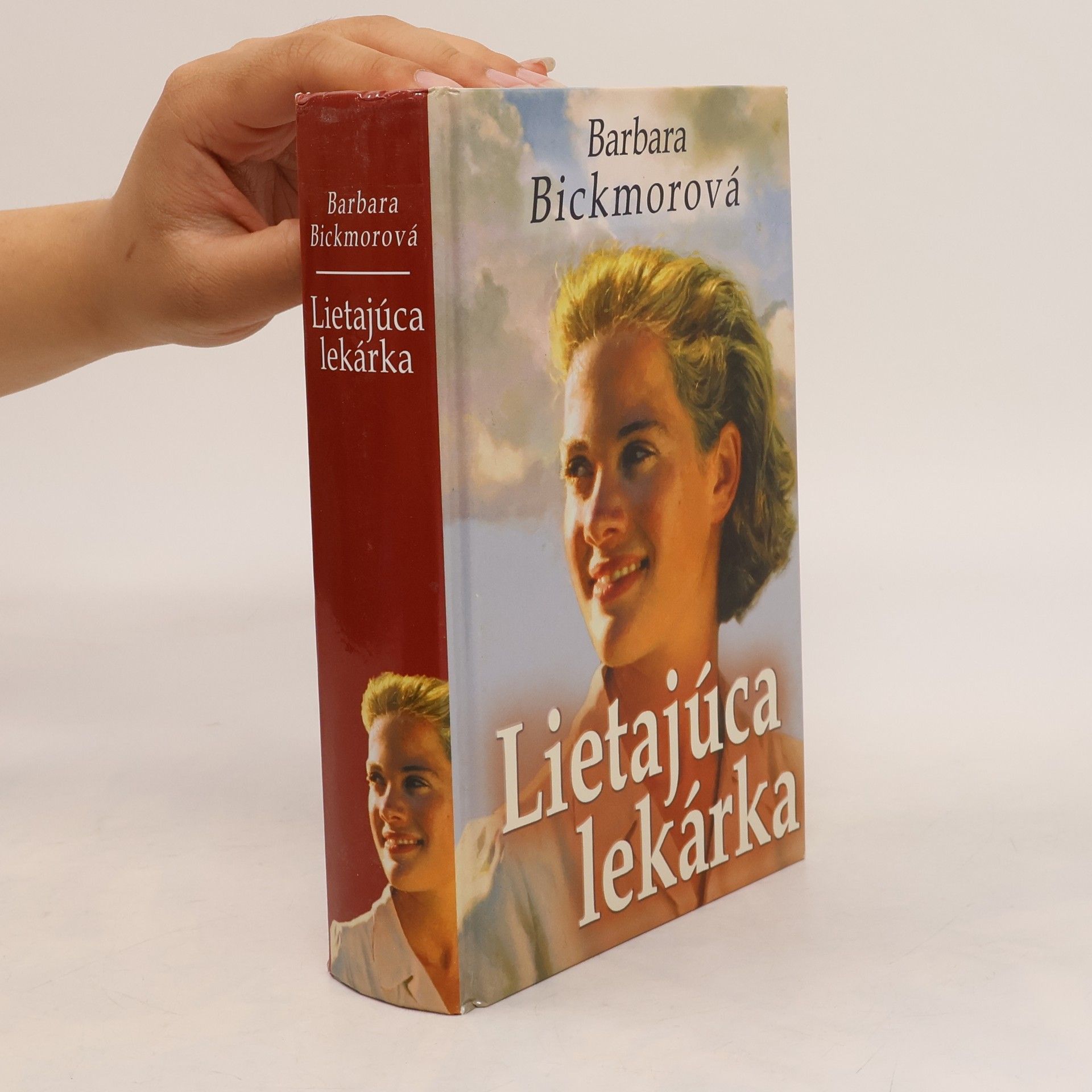Barbara Bickmore Lietajúca lekárka