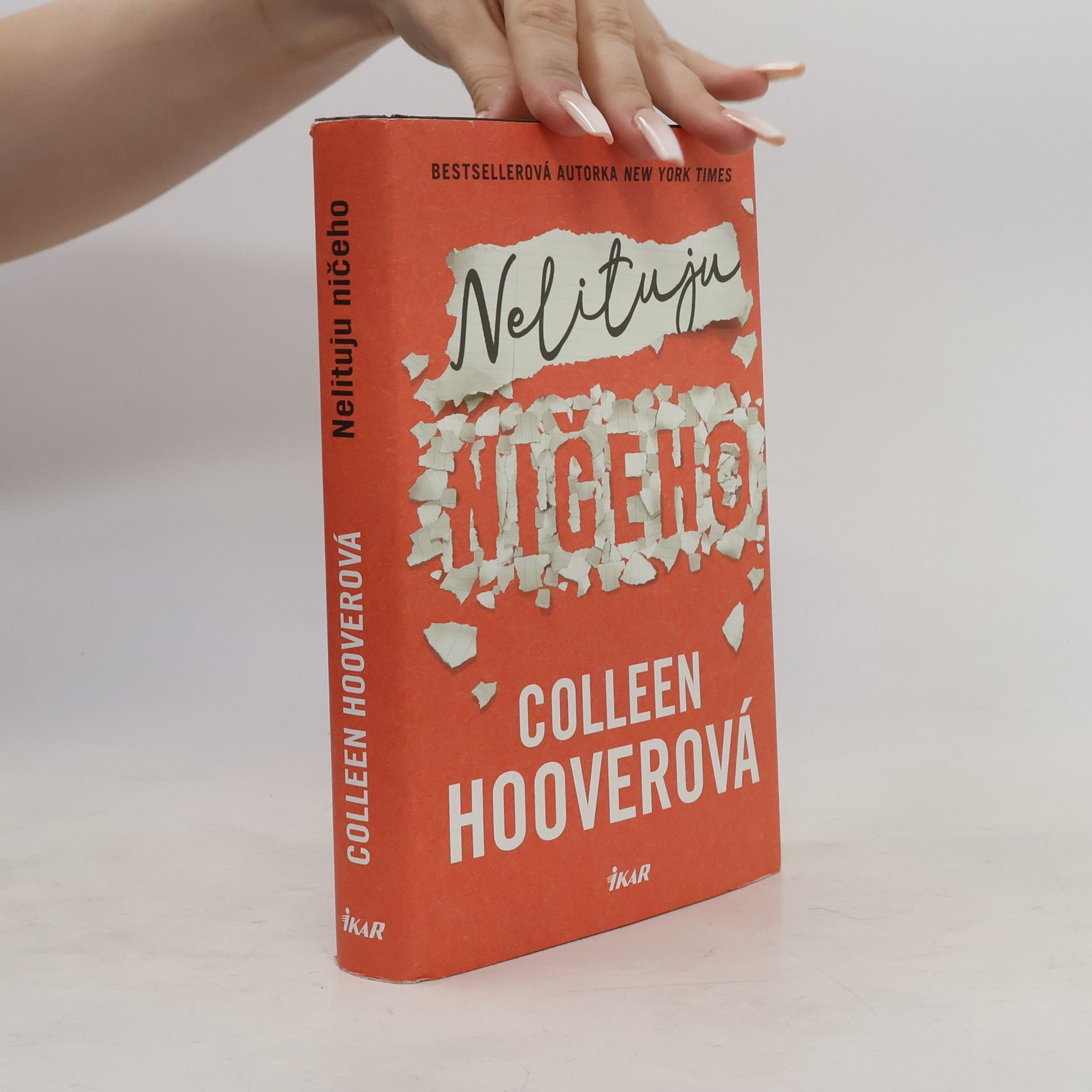 Colleen Hoover Nelituju ničeho