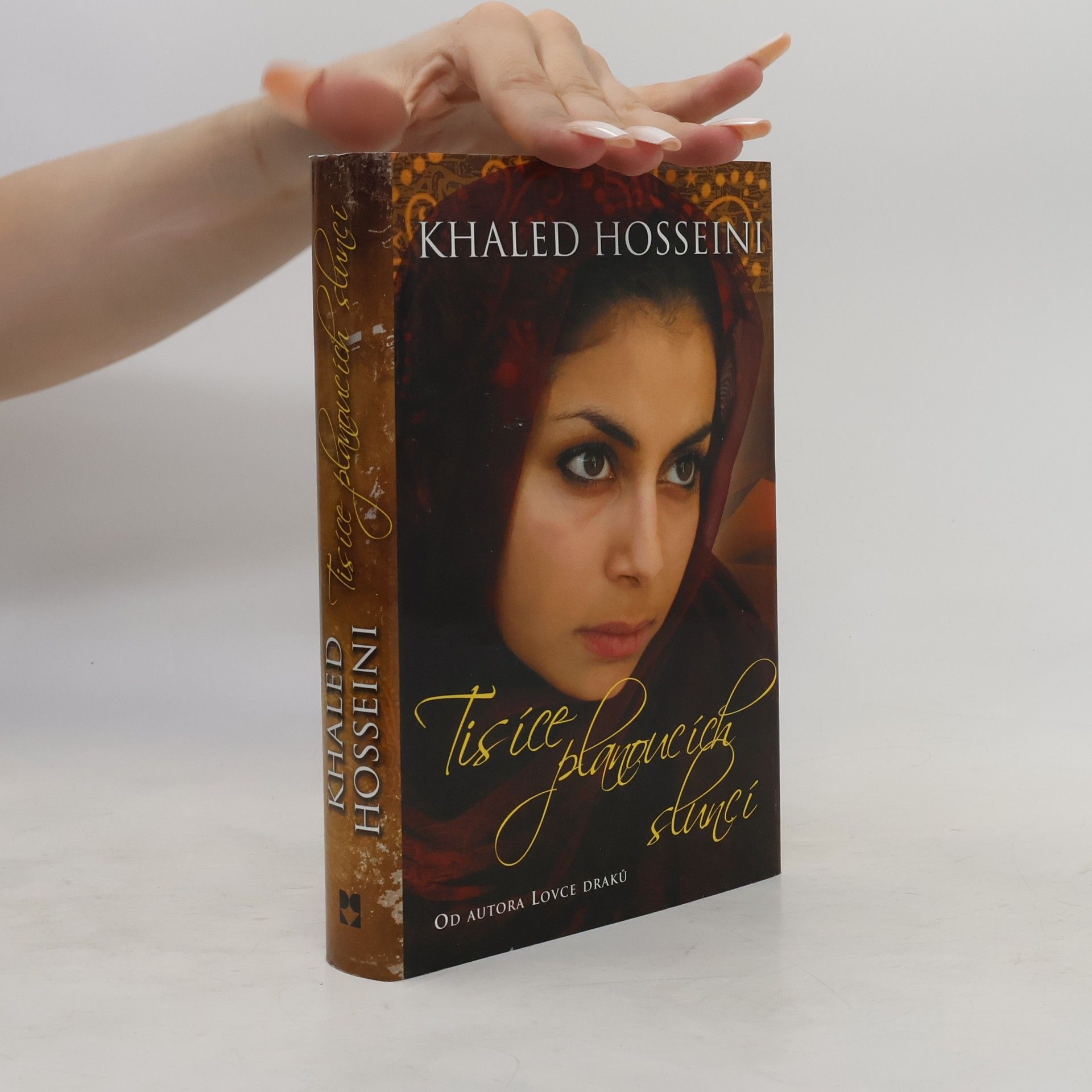 Khaled Hosseini Tisíce planoucích sluncí