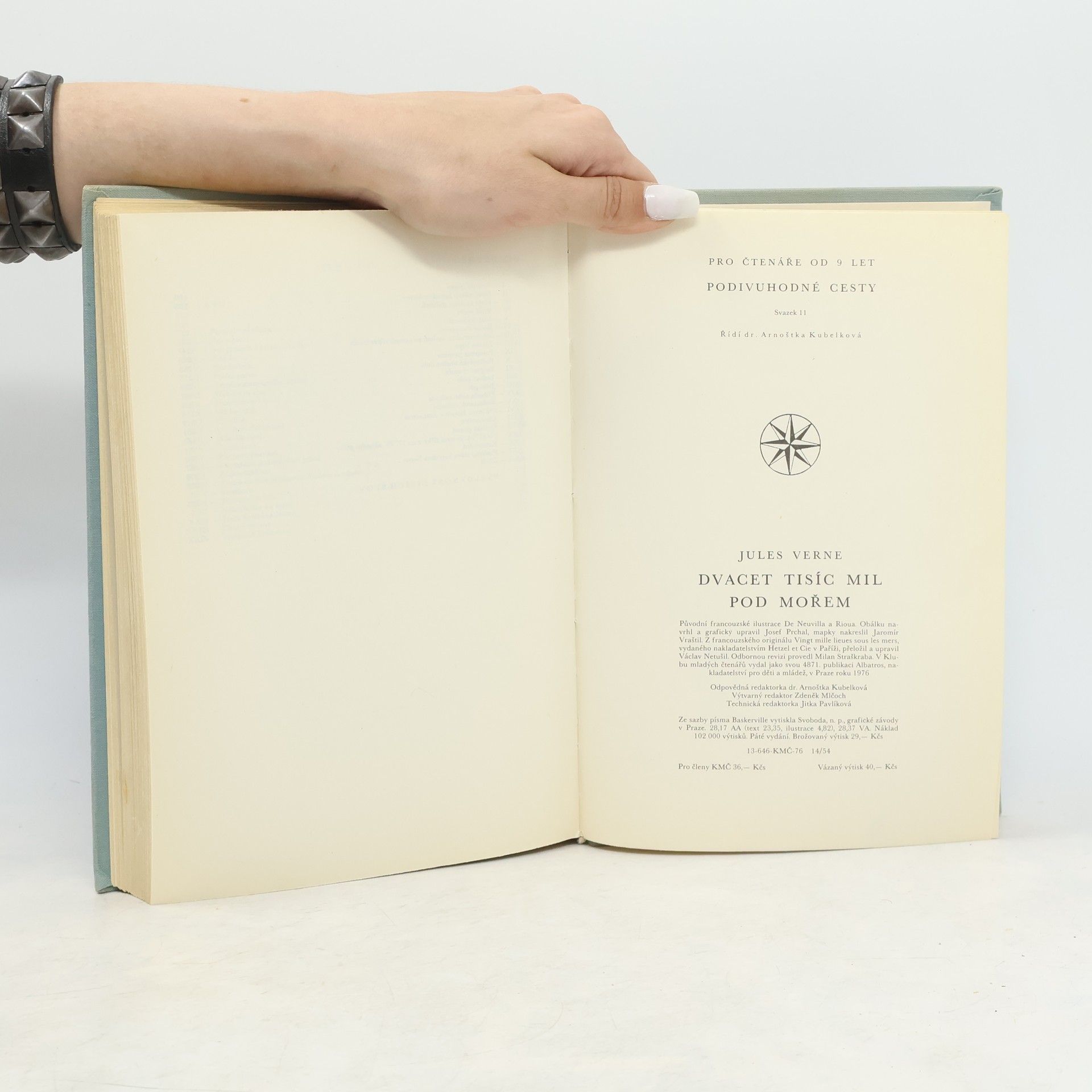 Jules Verne Dvacet tisíc mil pod mořem