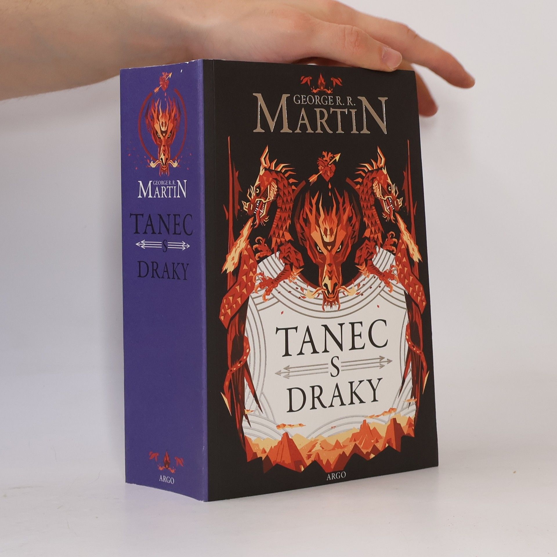 George R. R. Martin Tanec s draky