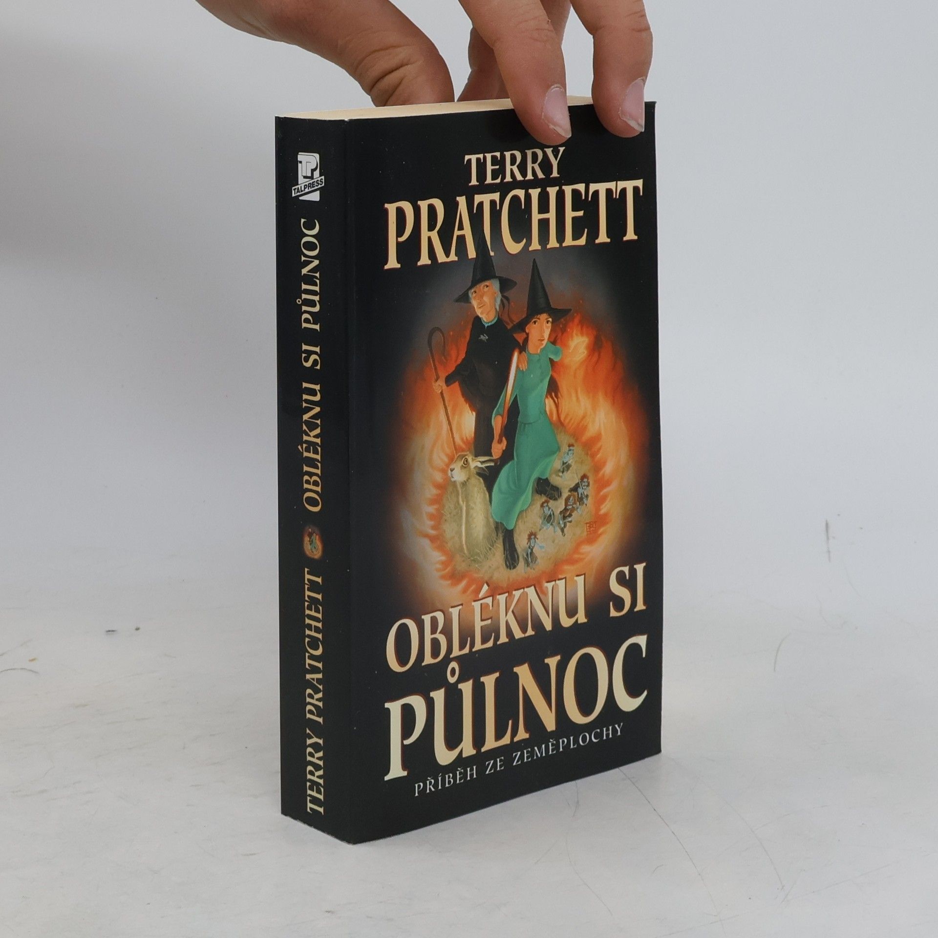 Terry Pratchett Obléknu si půlnoc