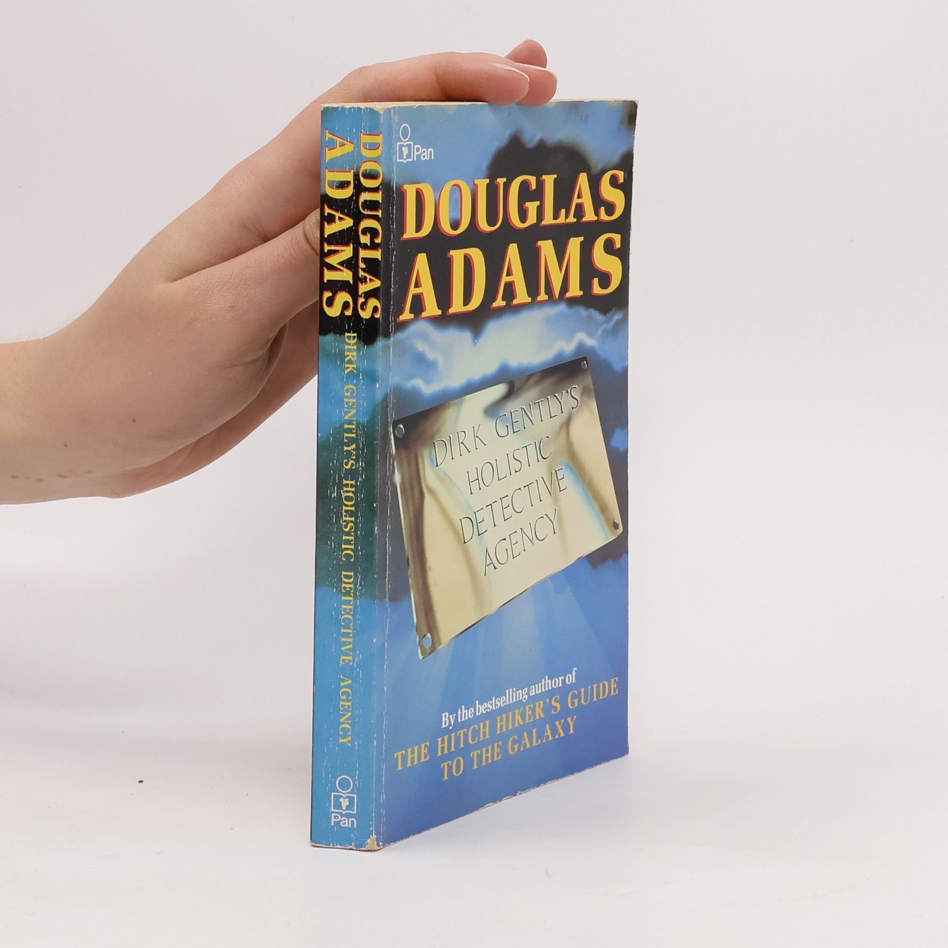 Douglas Adams Dirk Gently's holistic detective agency