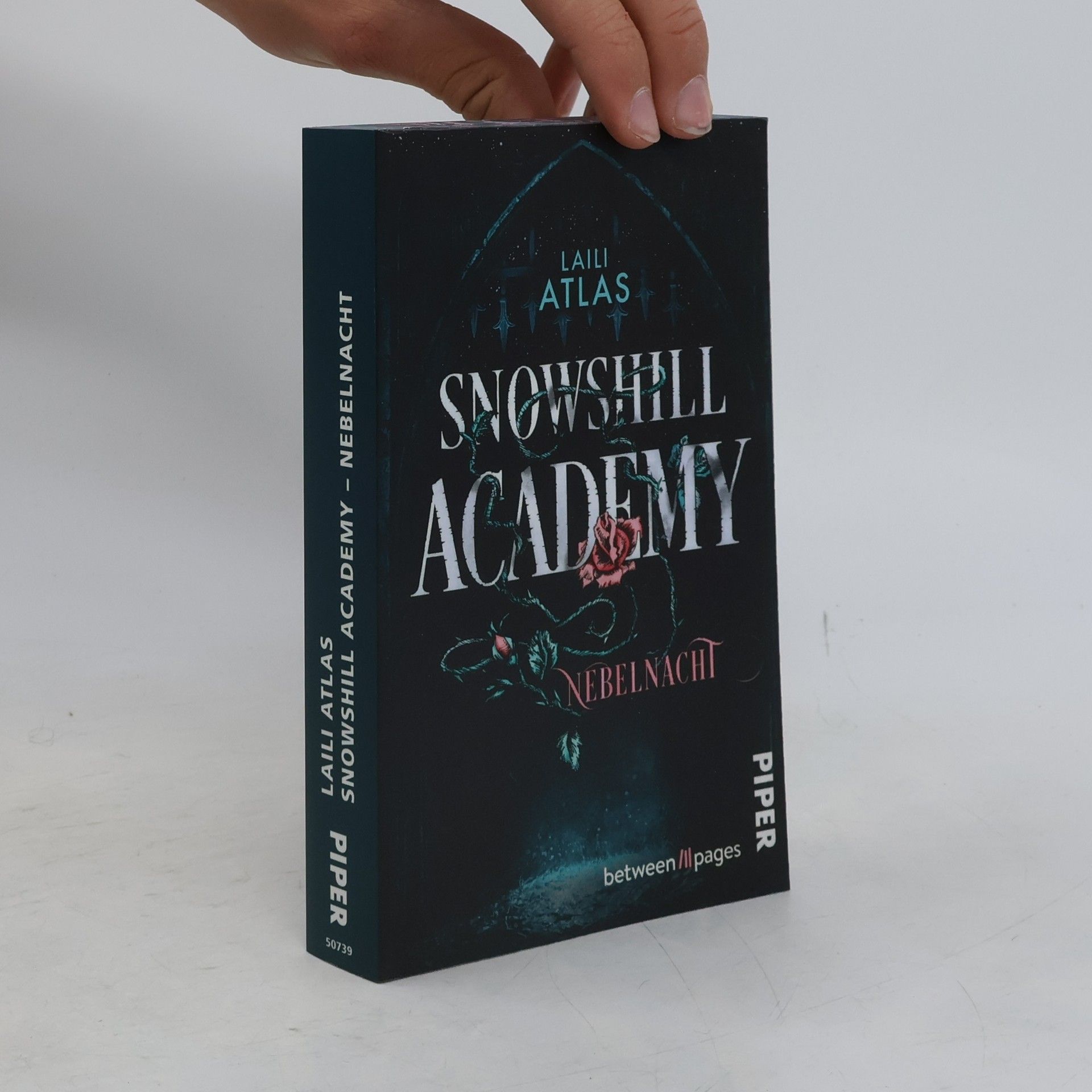 Laili Atlas Snowshill Academy – Nebelnacht. Roman | Düster-romantische Gothic-Dark Academia um gefährliche Wesen