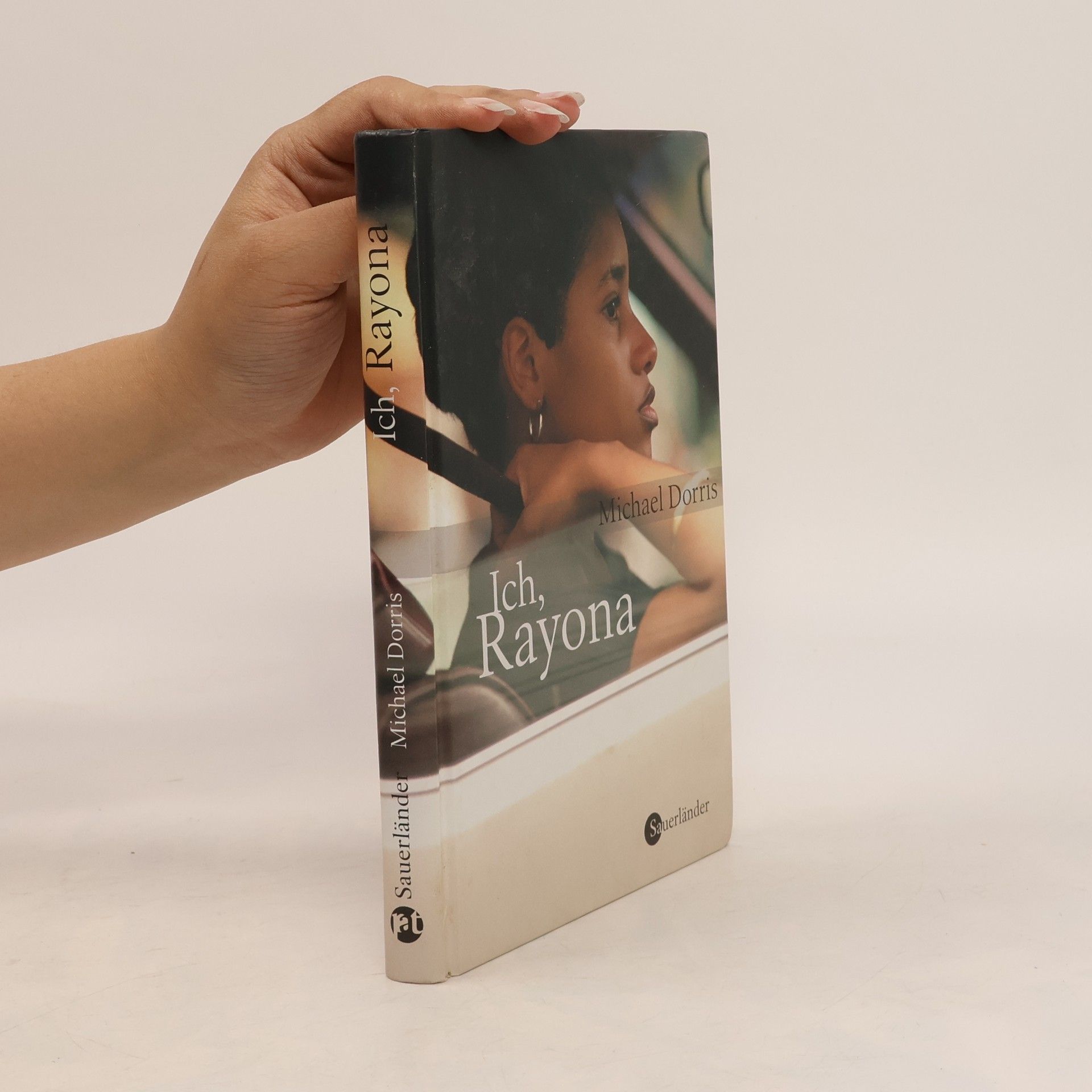 Ich, Rayona