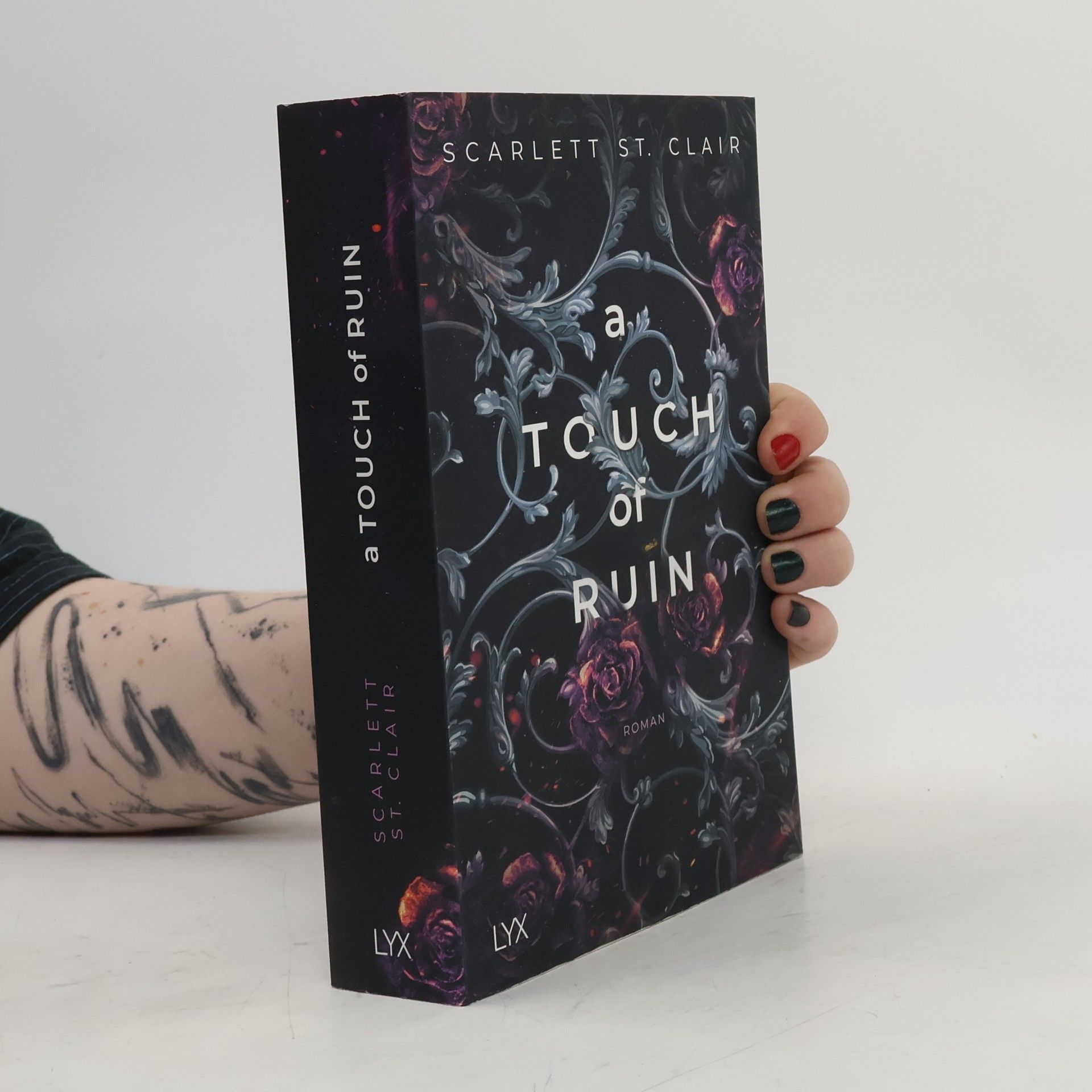 Scarlett St. Clair A Touch of Ruin