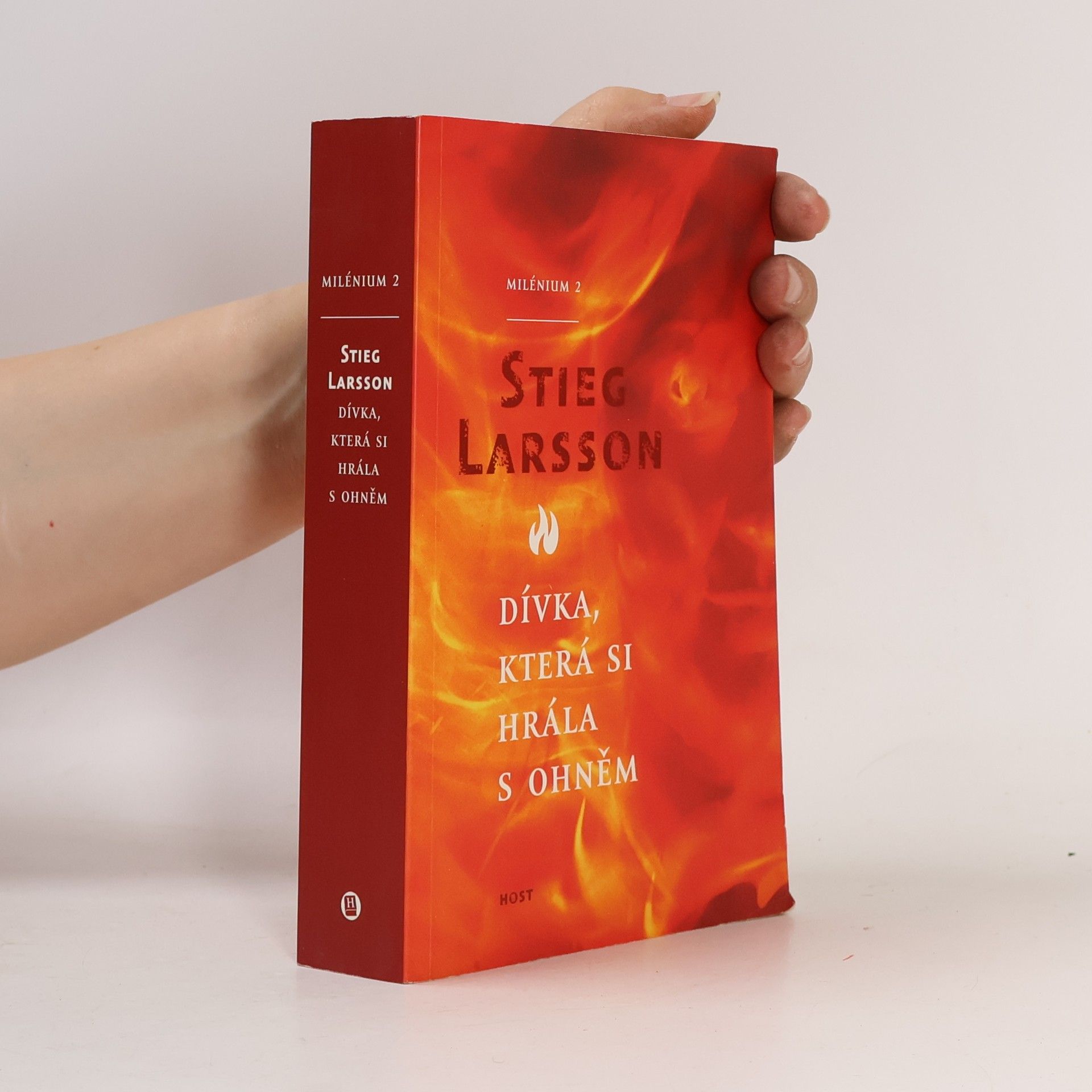 Stieg Larsson Dívka, která si hrála s ohněm