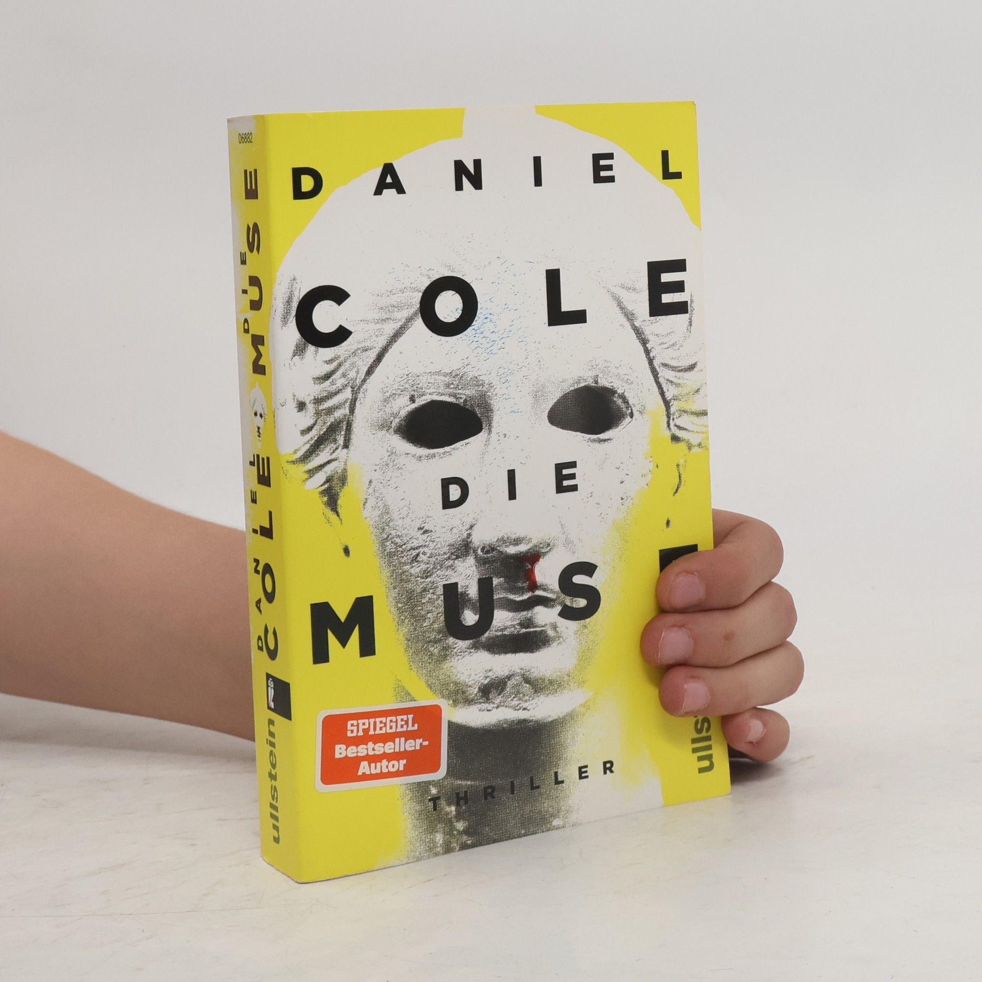 Daniel Cole Die Muse
