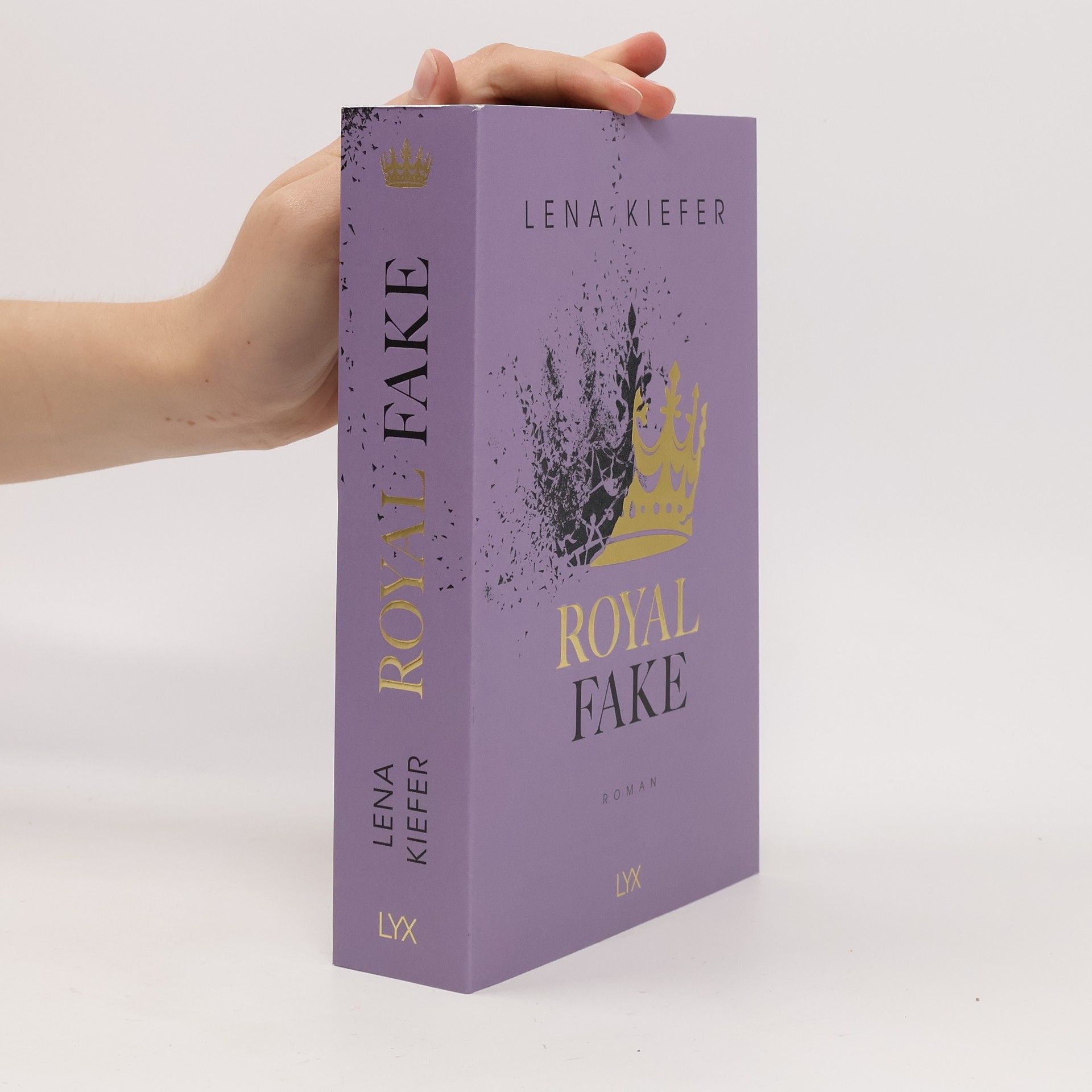 Lena Kiefer Royal Fake