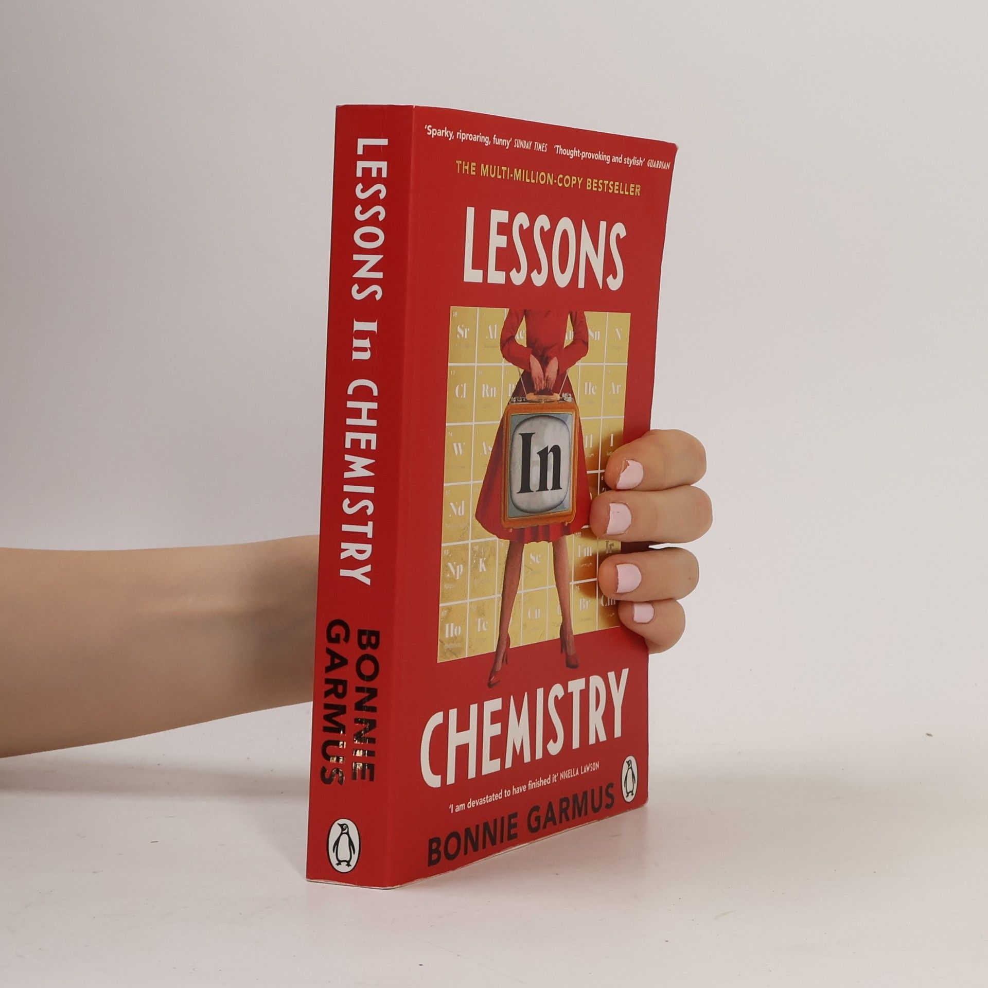 Bonnie Garmus Lessons In Chemistry
