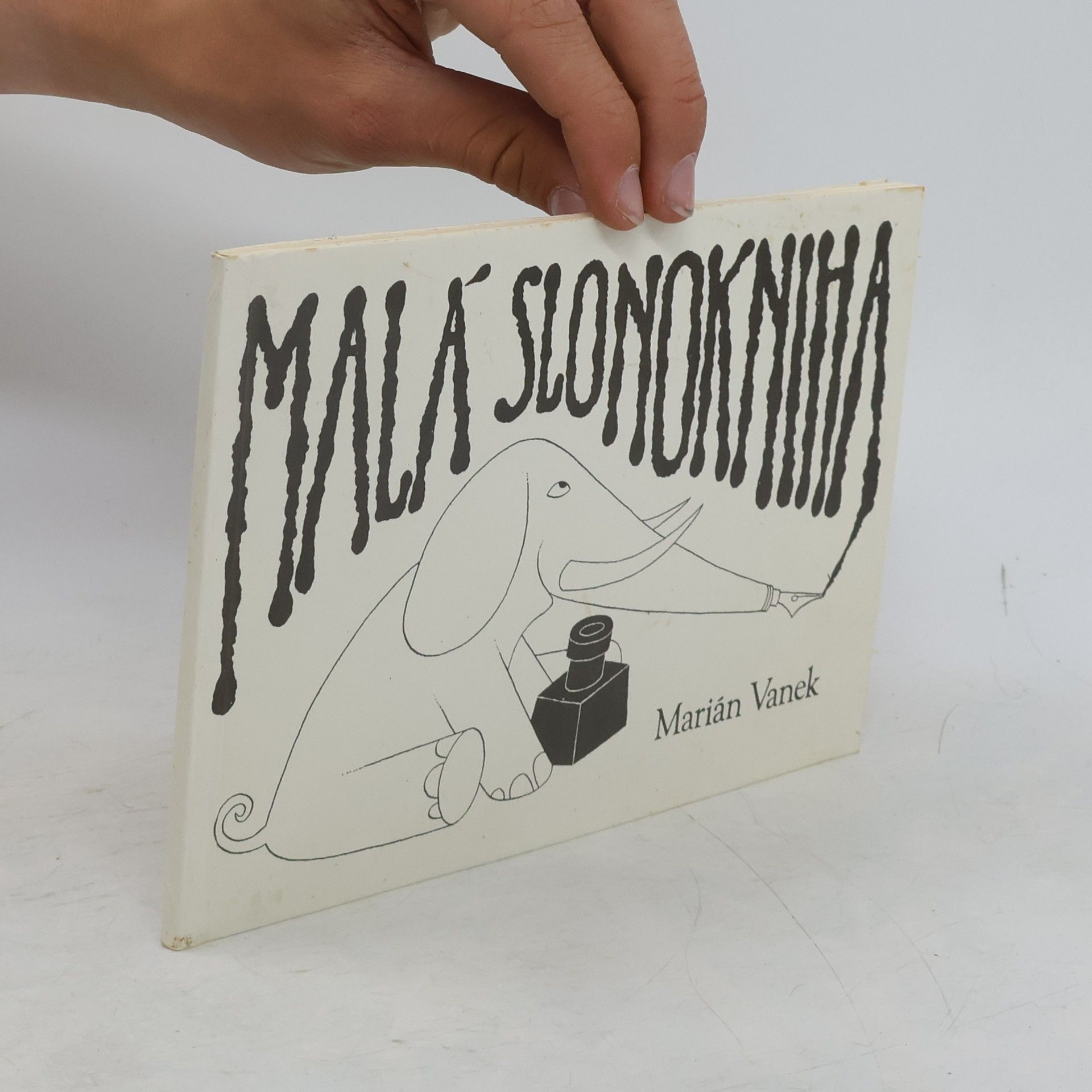 Malá slonokniha