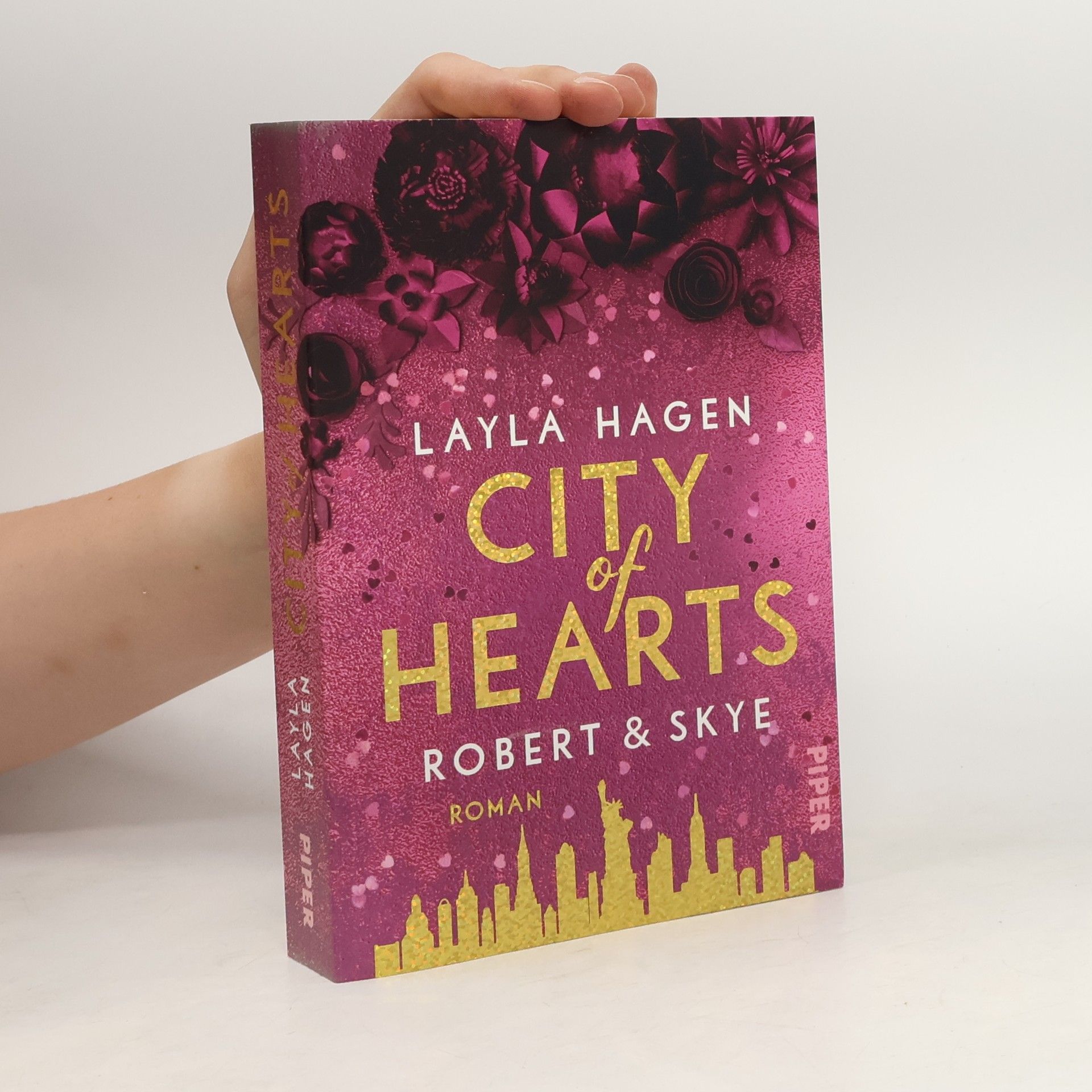 Layla Hagen City of Hearts - Robert & Skye
